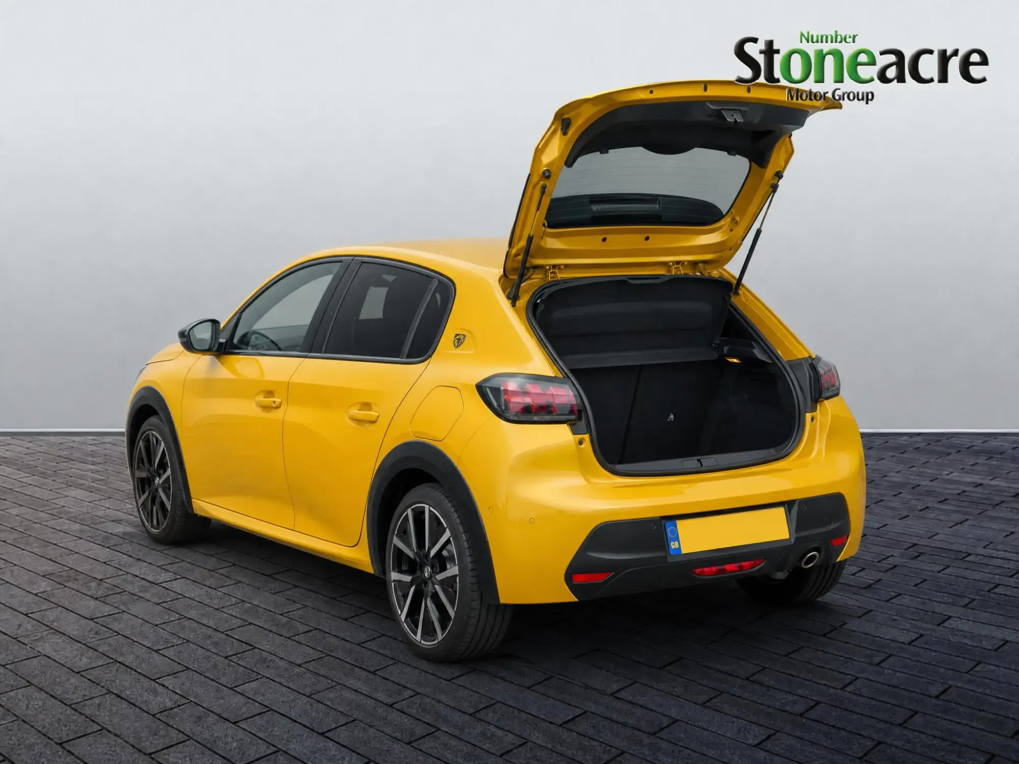 Peugeot 208 Image 21