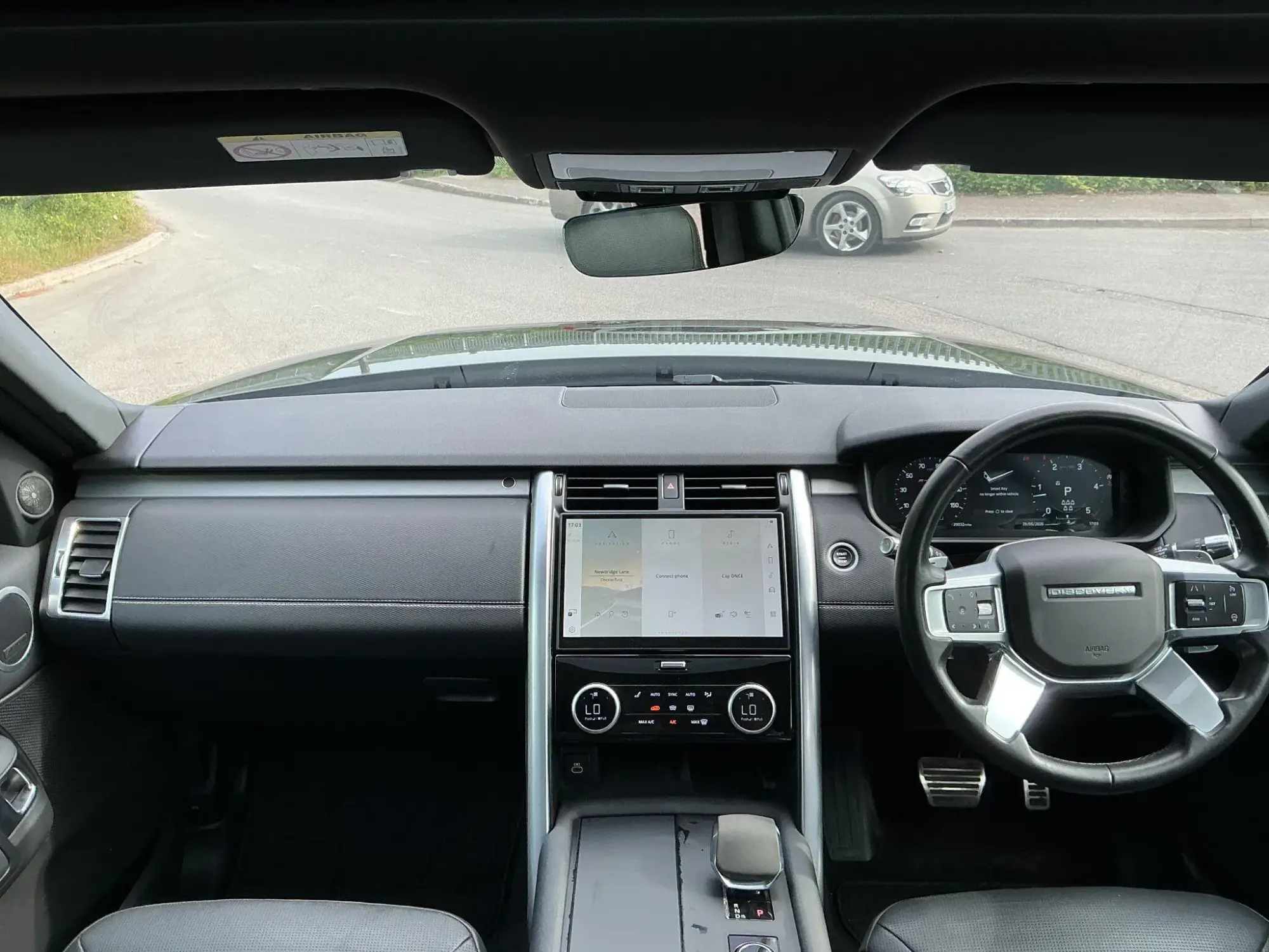 Land Rover Discovery Image 9 Land Rover Discovery Image 9