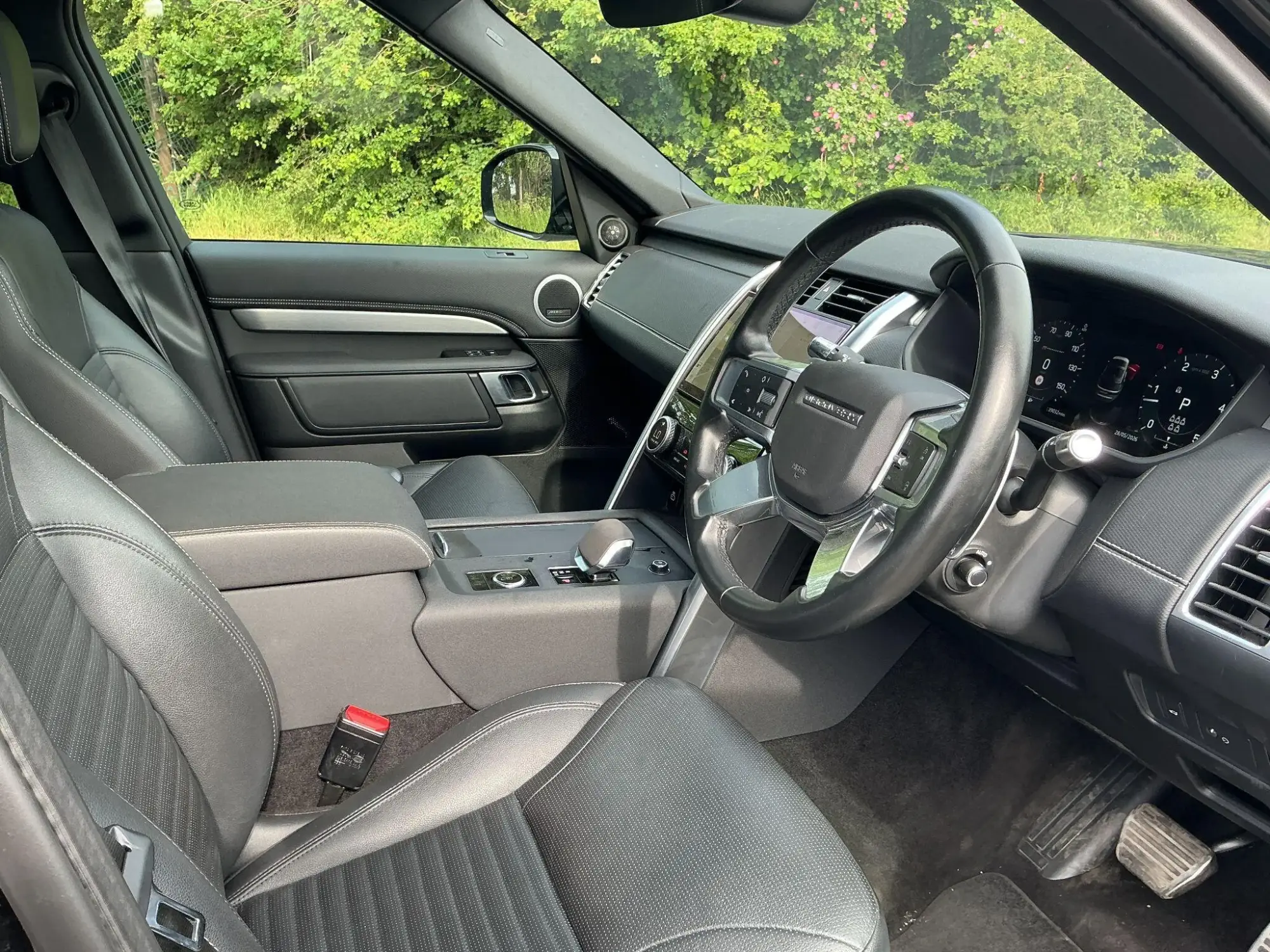 Land Rover Discovery Image 11 Land Rover Discovery Image 11