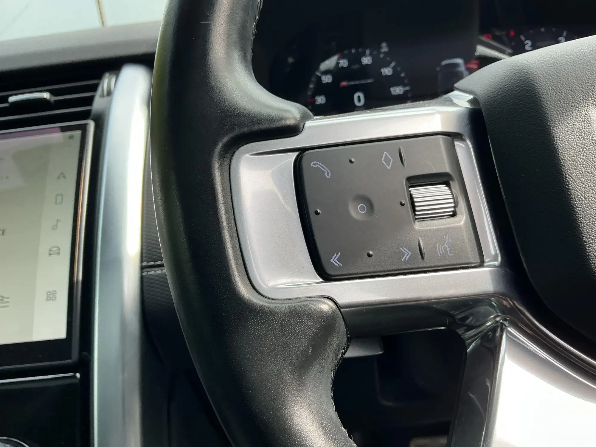 Land Rover Discovery Image 15 Land Rover Discovery Image 15