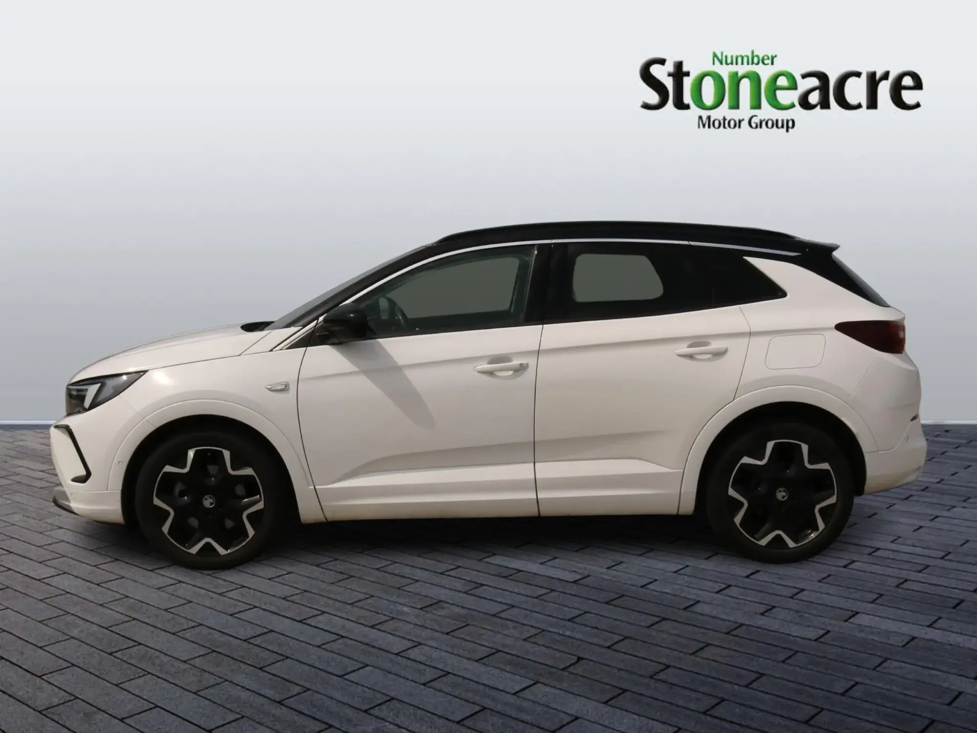 Vauxhall Grandland PHEV Image 6 Vauxhall Grandland PHEV Image 6