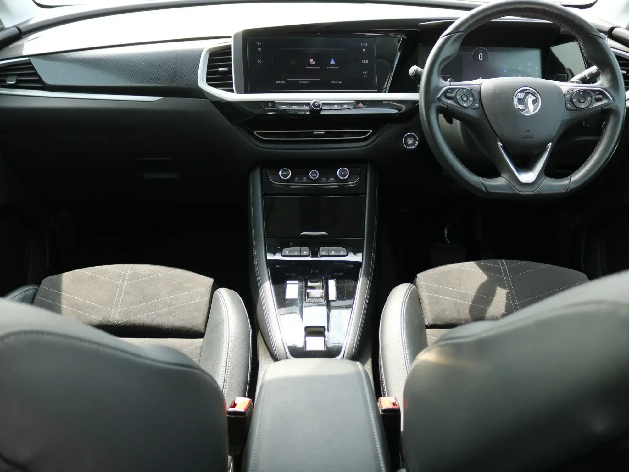 Vauxhall Grandland PHEV Image 15 Vauxhall Grandland PHEV Image 15