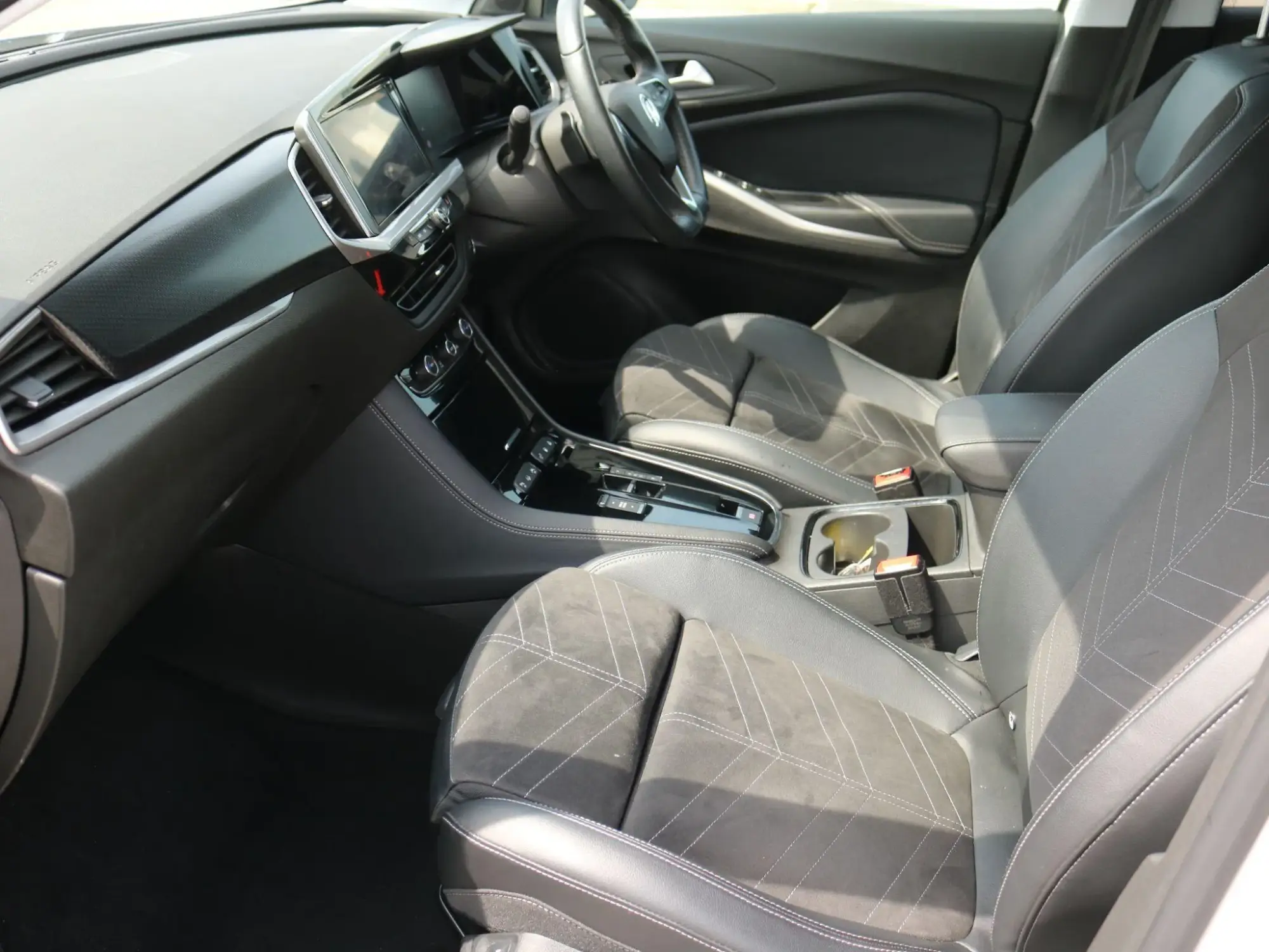 Vauxhall Grandland PHEV Image 16 Vauxhall Grandland PHEV Image 16