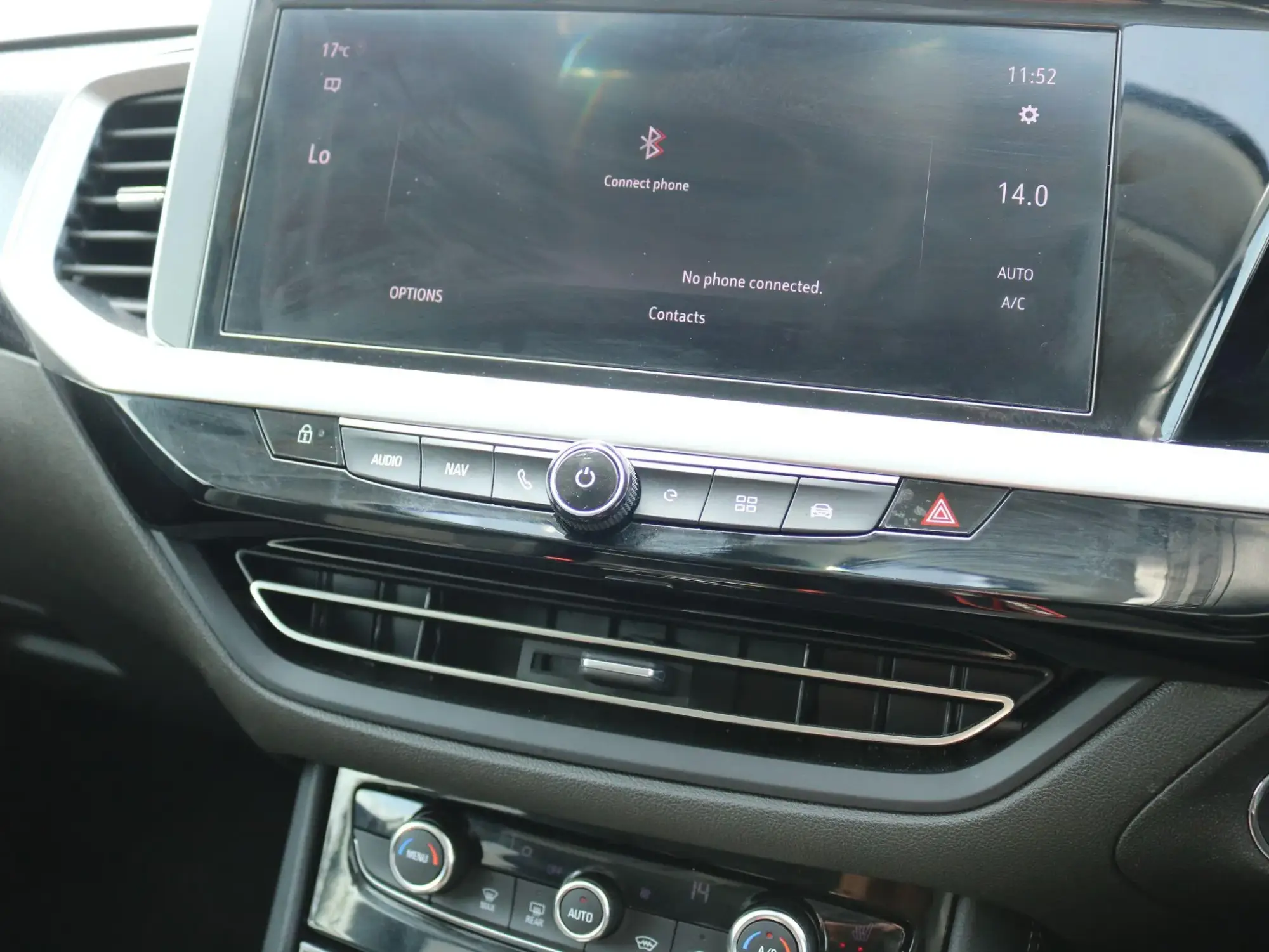 Vauxhall Grandland PHEV Image 23 Vauxhall Grandland PHEV Image 23