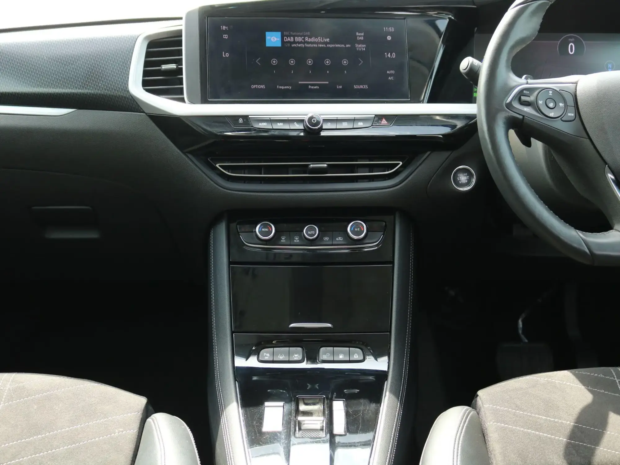 Vauxhall Grandland PHEV Image 26 Vauxhall Grandland PHEV Image 26