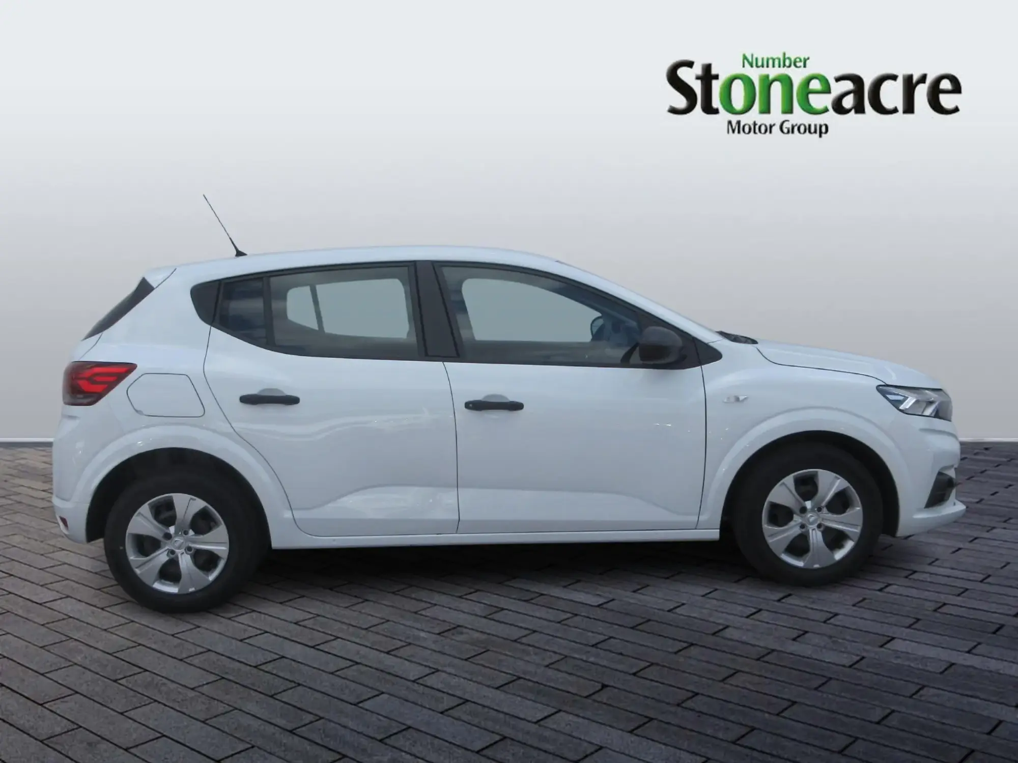 Dacia Sandero 1.0 SCe Essential 5dr NU71XSZ Image 2