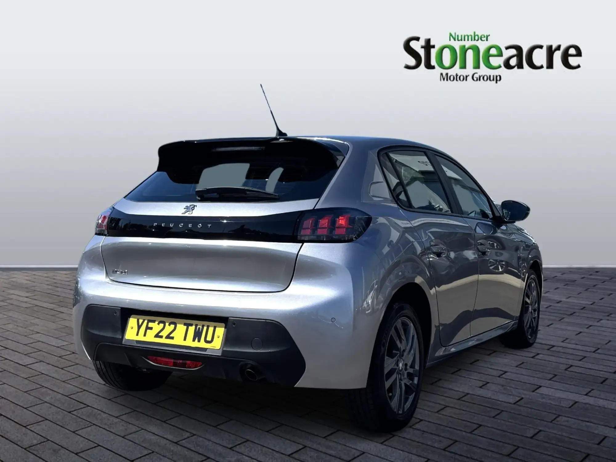 Peugeot 208 1.2 PureTech Active Premium EAT Euro 6 (s/s) 5dr YF22TWU Image 3