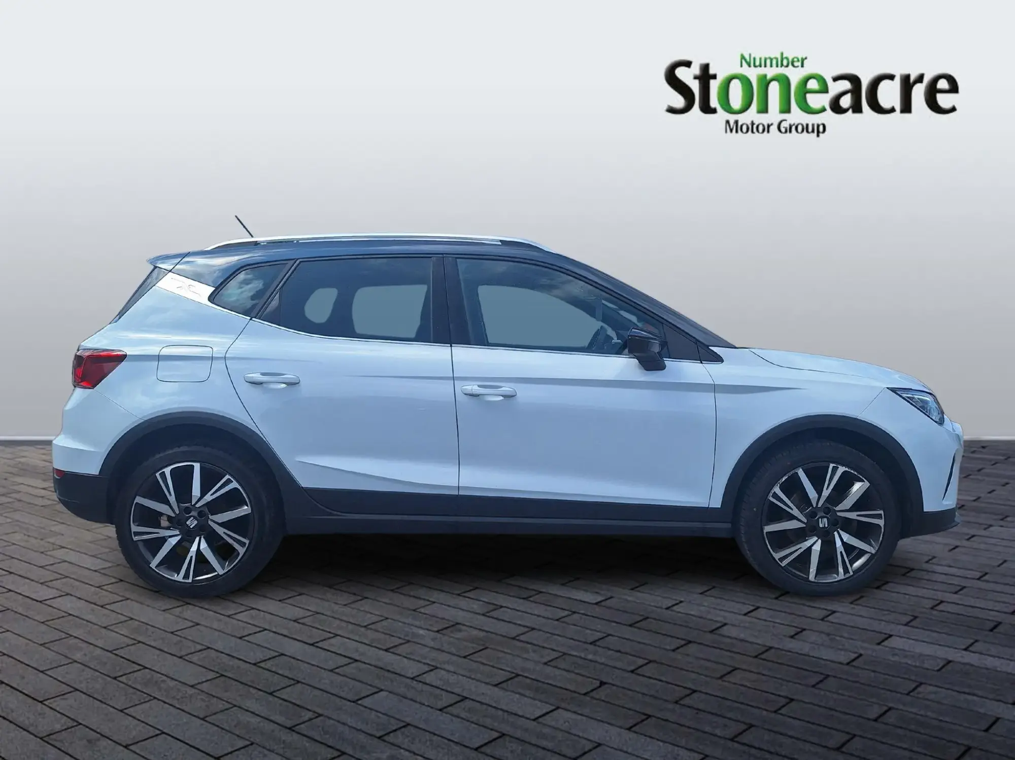 SEAT Arona 1.0 TSI FR Edition DSG Euro 6 (s/s) 5dr YGZ6256 Image 2 SEAT Arona 1.0 TSI FR Edition DSG Euro 6 (s/s) 5dr YGZ6256 Image 2
