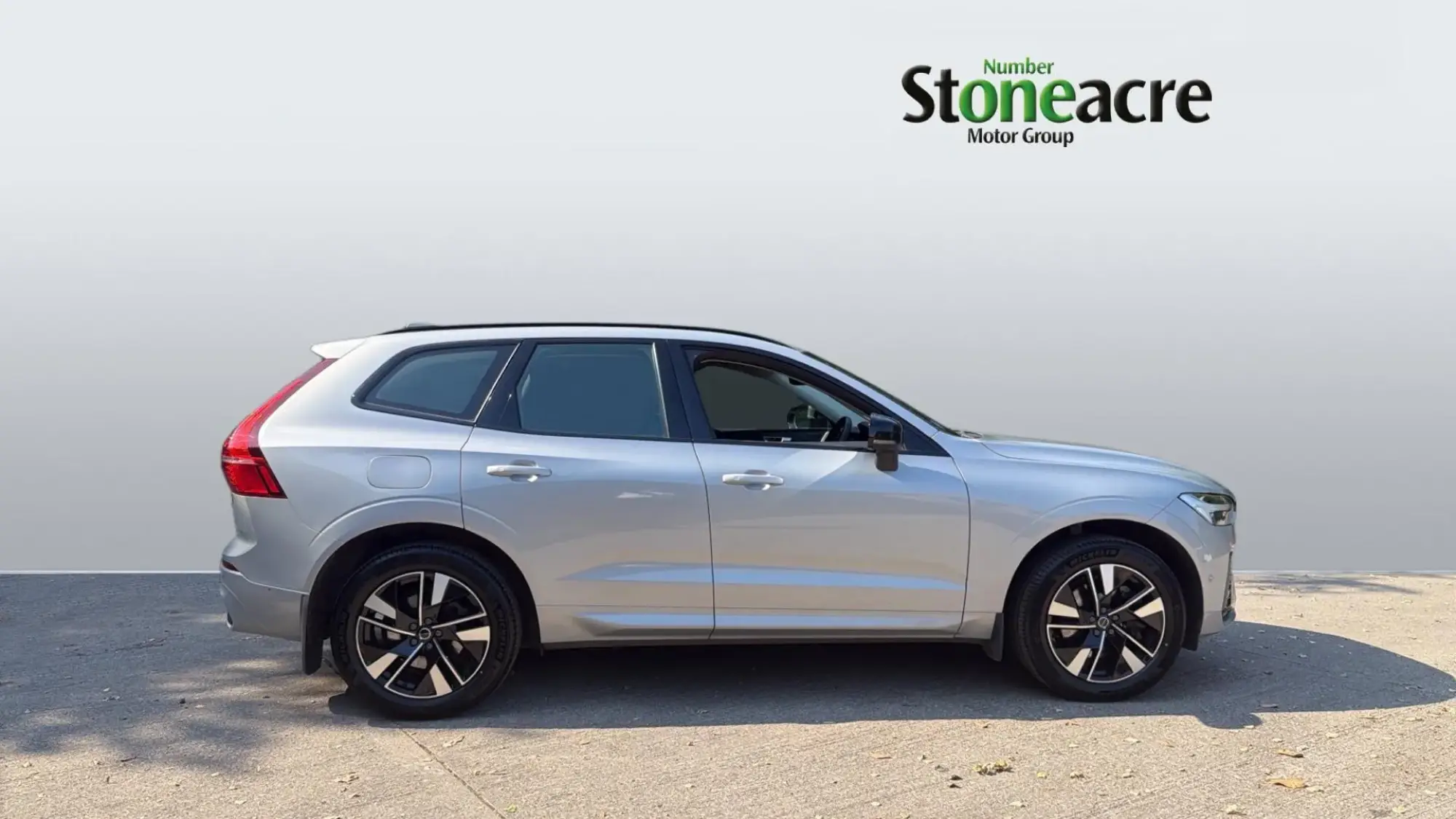 Volvo XC60 Plus Dark B5 (250 hp) YR73XPL Image 3