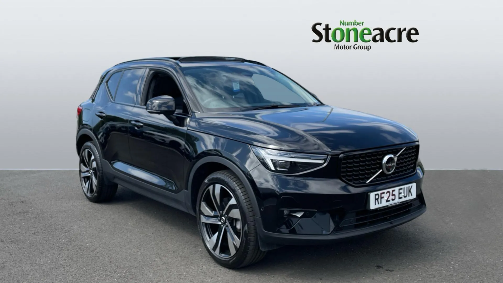 Volvo XC40 dealer public-web source image