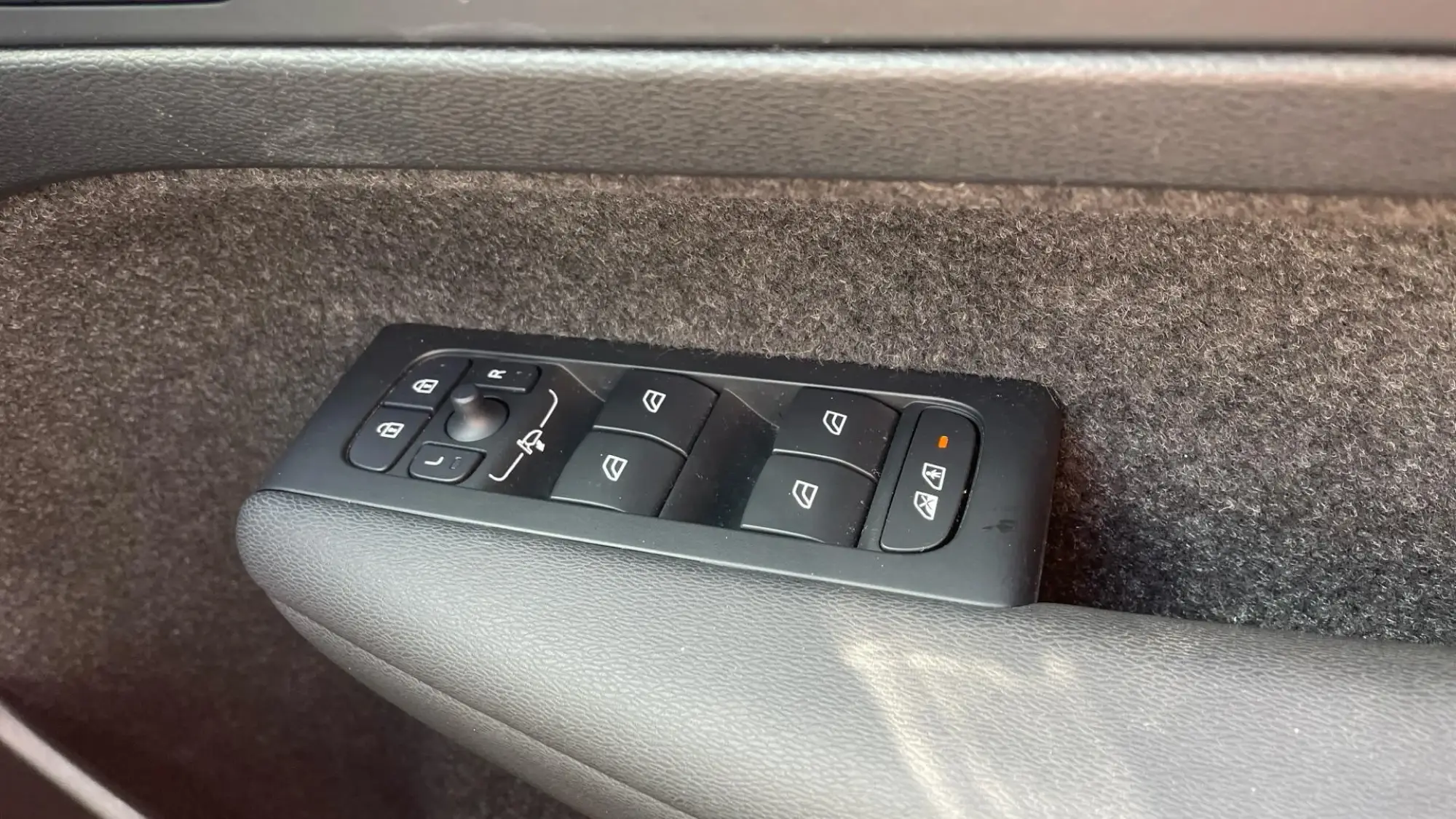 Volvo XC40 Image 24