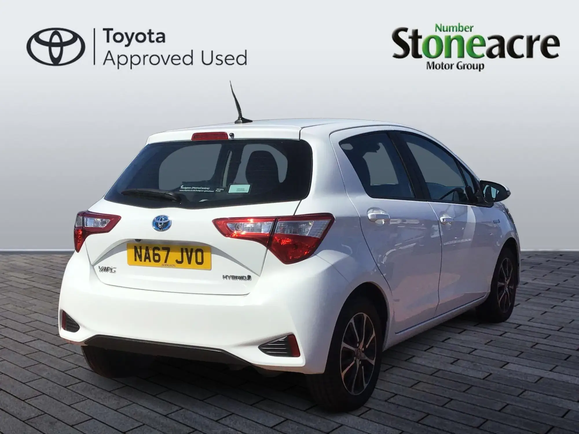 Toyota Yaris Image 2
