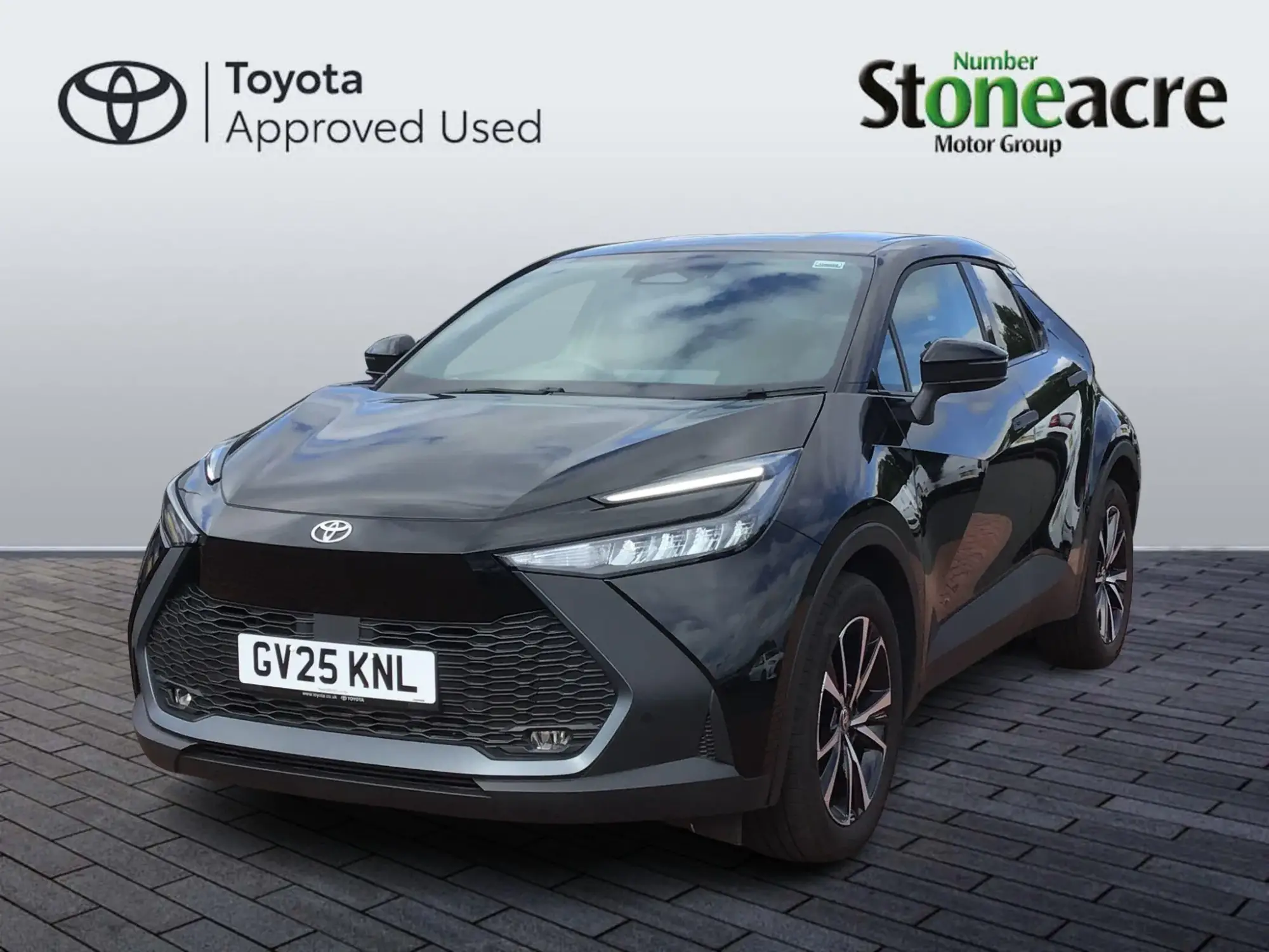 Toyota C-HR Plug-in Hybrid 2.0 VVT-h 13.6 kWh Design CVT Euro 6 (s/s) 5dr GV25KNL Image 3