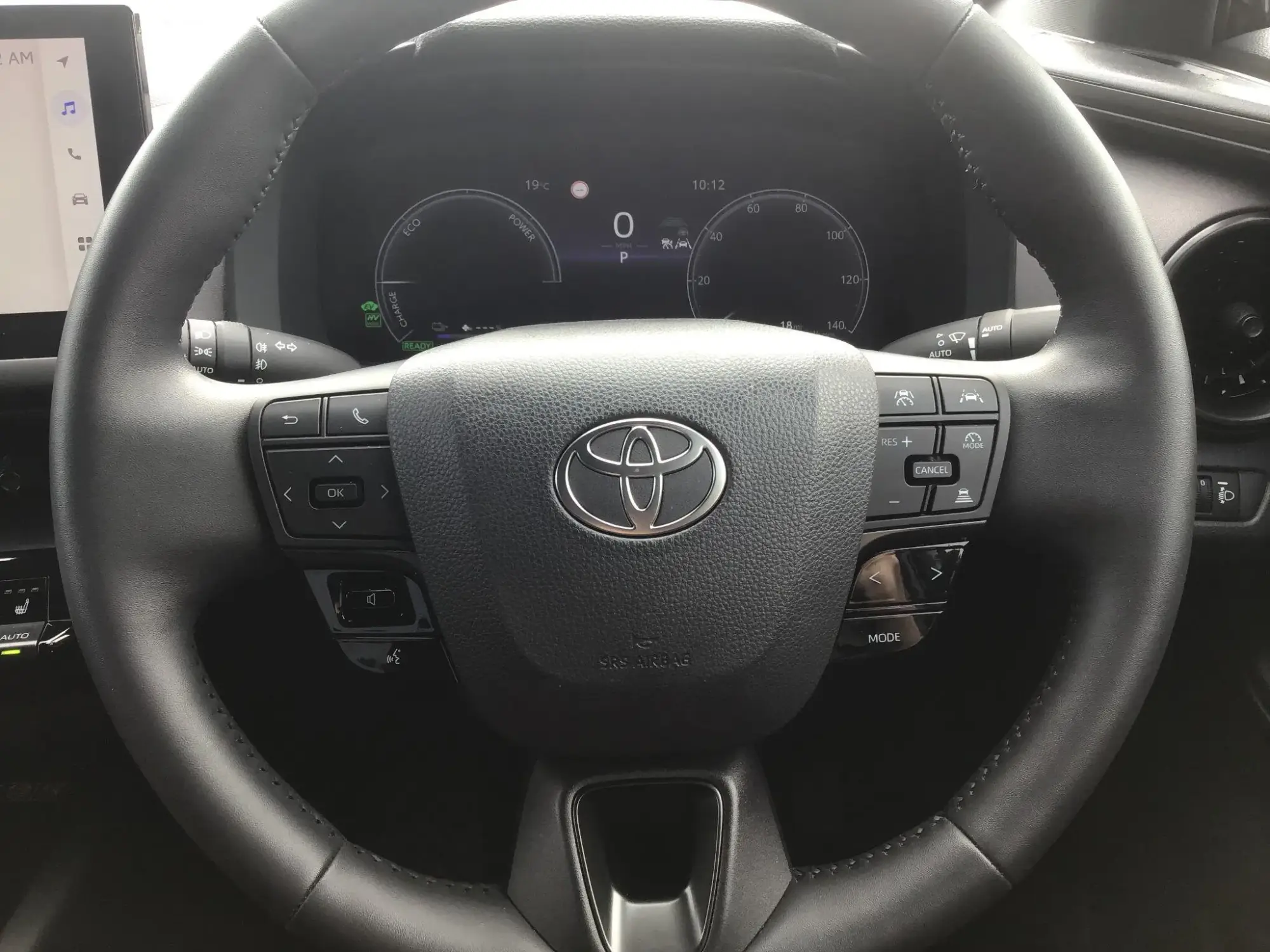Toyota C-HR Plug-in Hybrid Image 10 Toyota C-HR Plug-in Hybrid Image 10