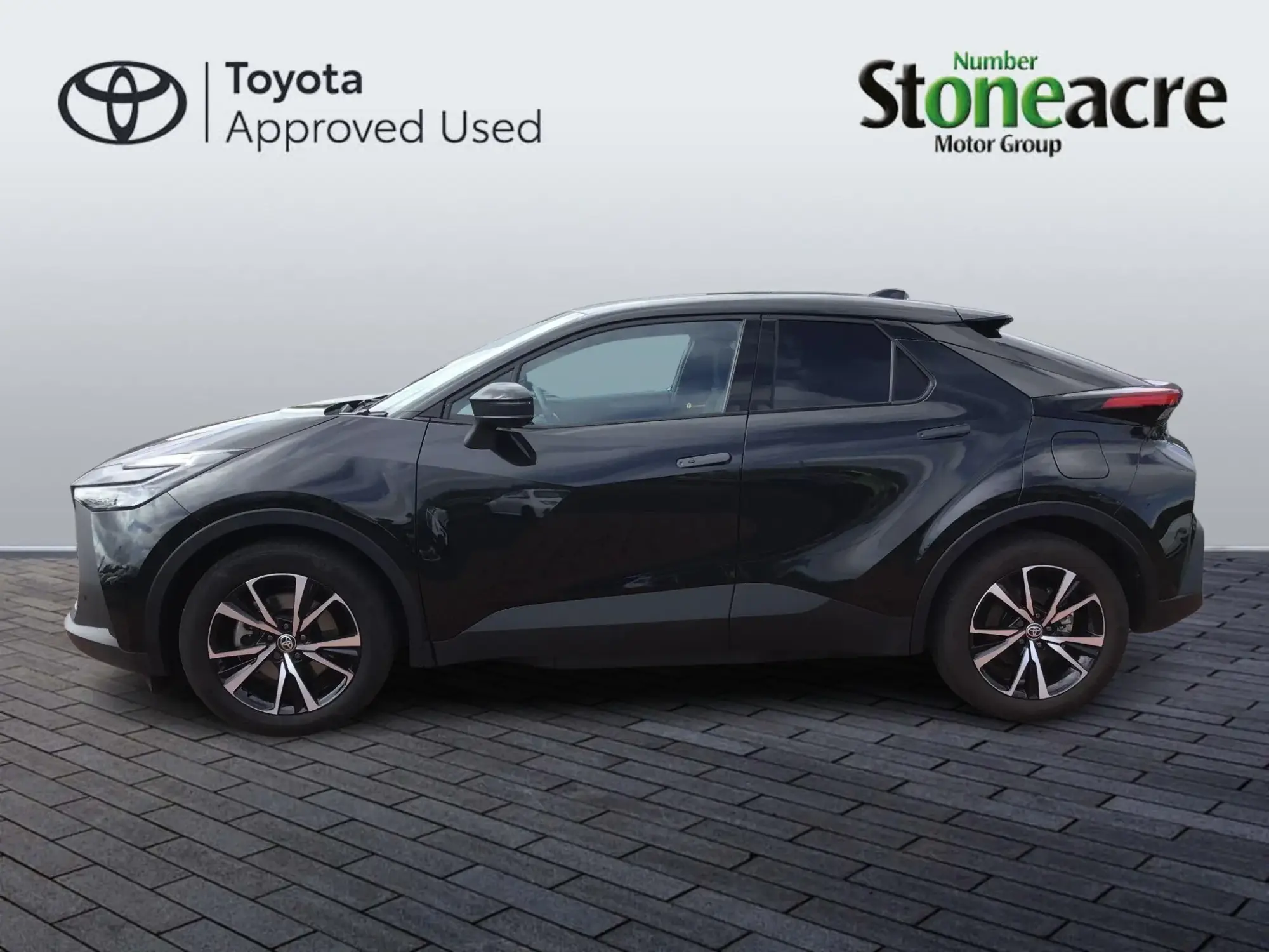 Toyota C-HR Plug-in Hybrid Image 20 Toyota C-HR Plug-in Hybrid Image 20