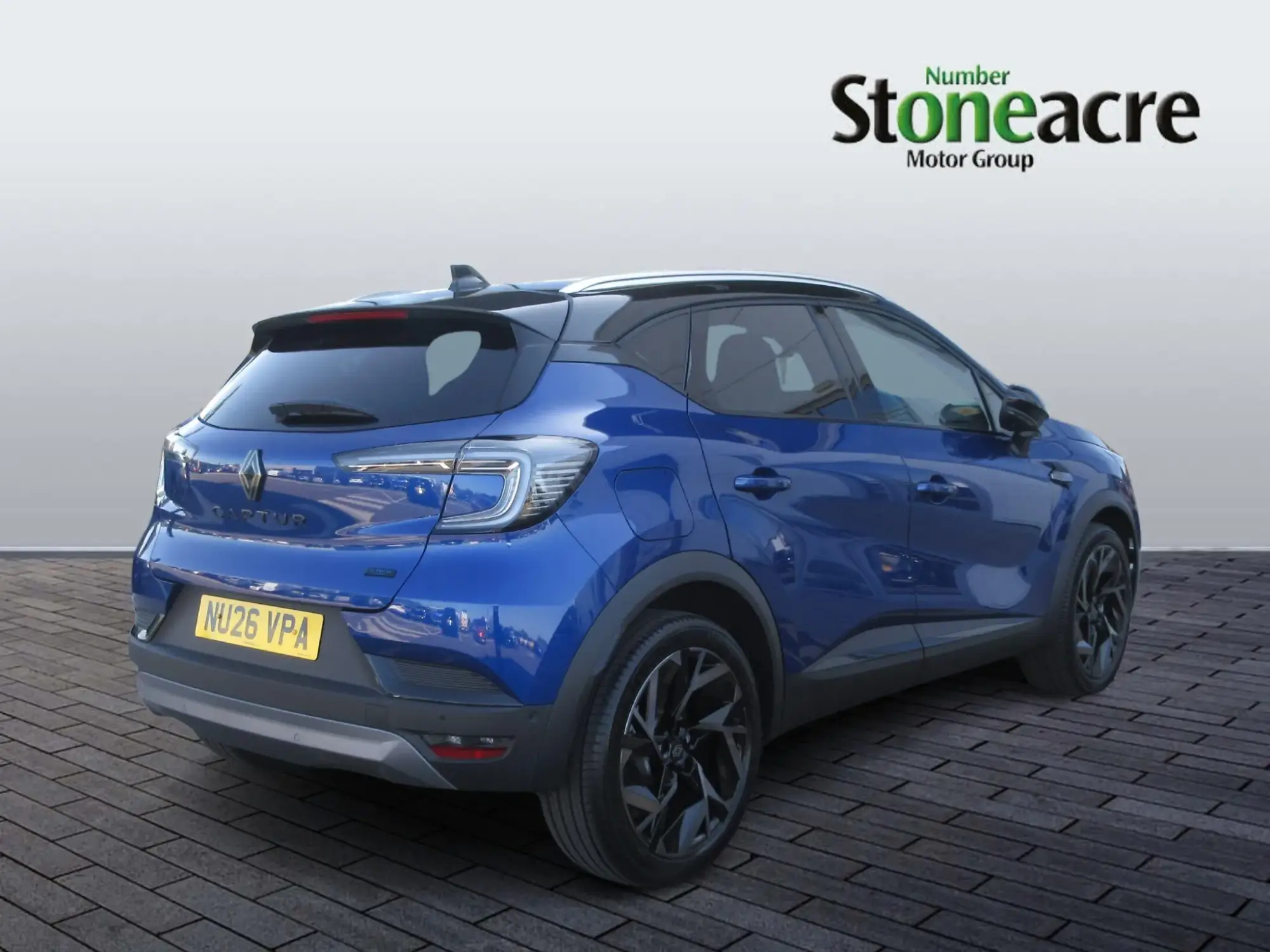 Renault Captur E-Tech 1.8 E-TECH esprit Alpine Auto Euro 6 (s/s) 5dr NU26VPA Image 3