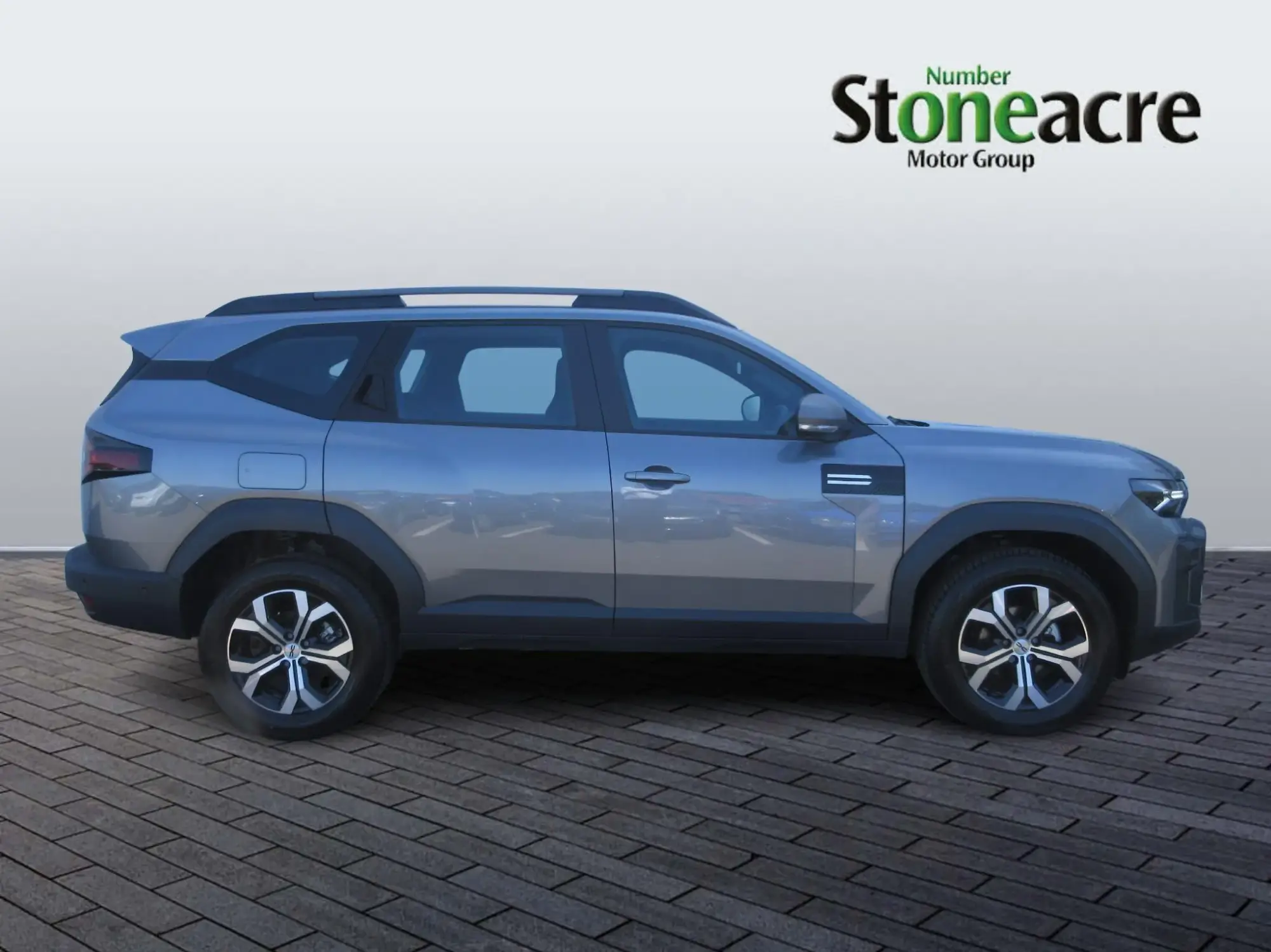 Dacia Bigster 1.2 TCe MHEV Expression 4WD Euro 6 (s/s) 5dr NX26KWC Image 2