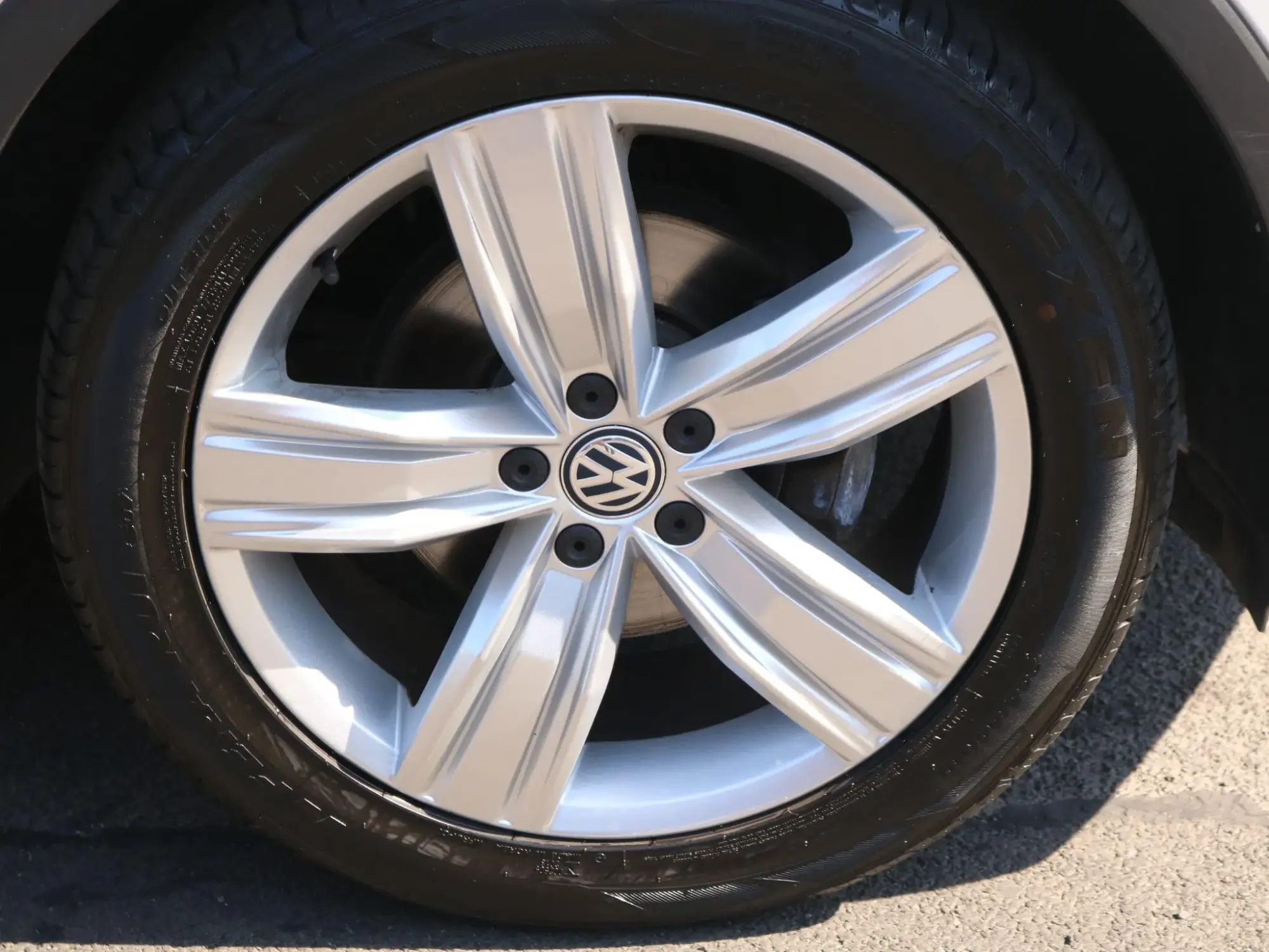 Volkswagen Tiguan Image 9 Volkswagen Tiguan Image 9