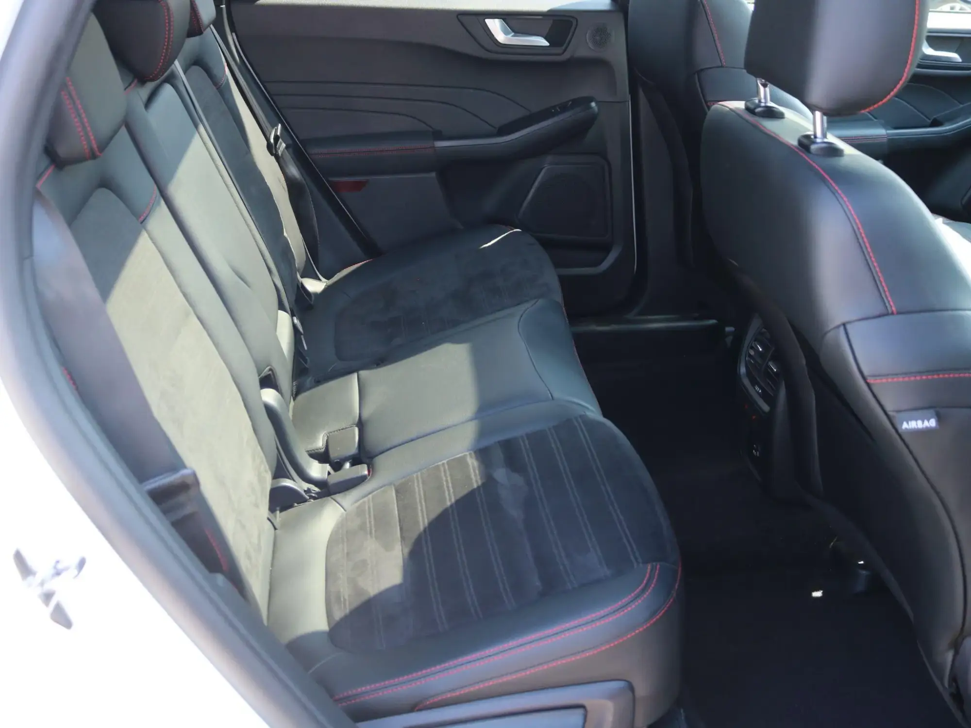 Ford Kuga Plug-In Hybrid Image 23 Ford Kuga Plug-In Hybrid Image 23