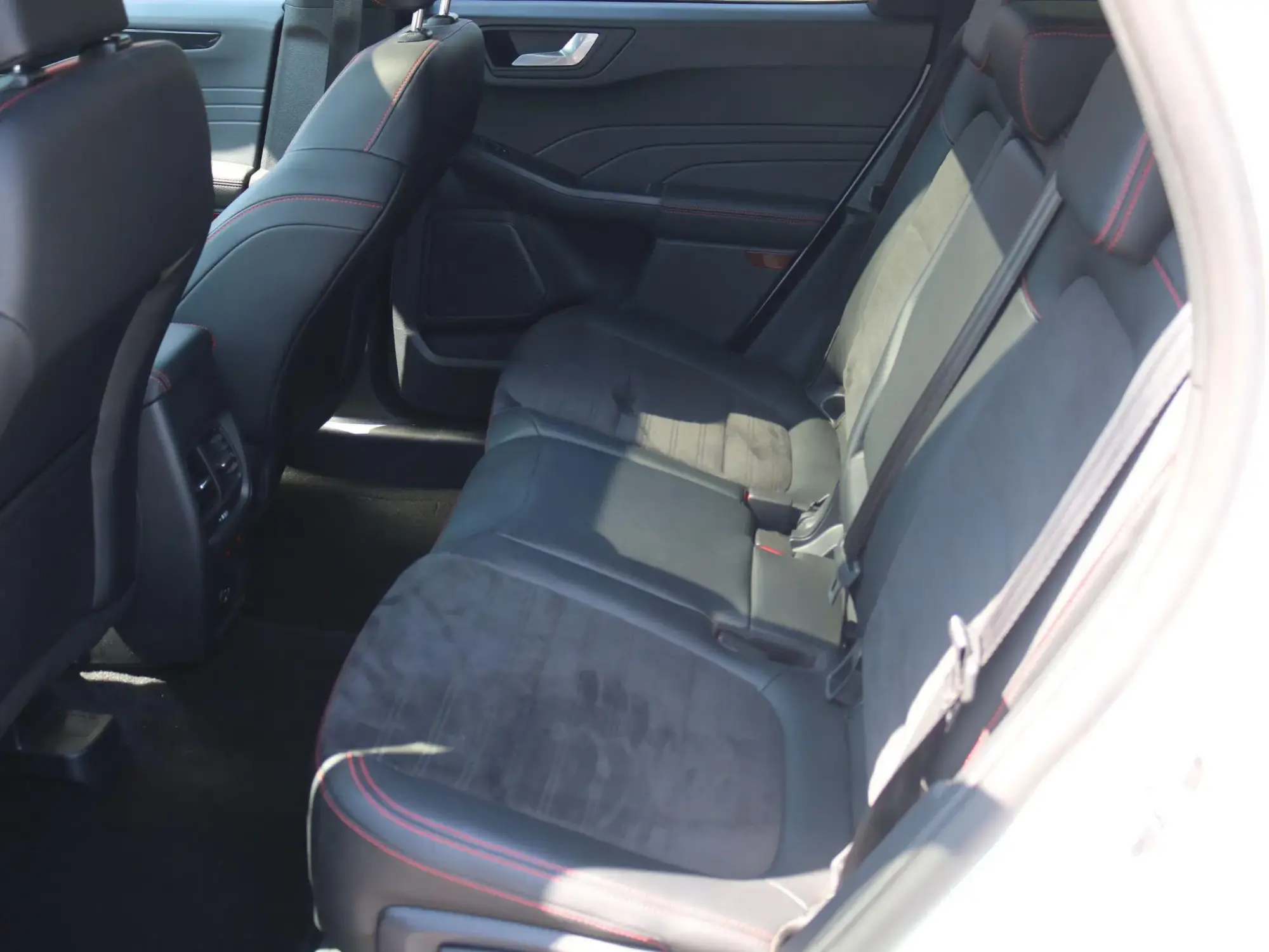 Ford Kuga Plug-In Hybrid Image 24 Ford Kuga Plug-In Hybrid Image 24