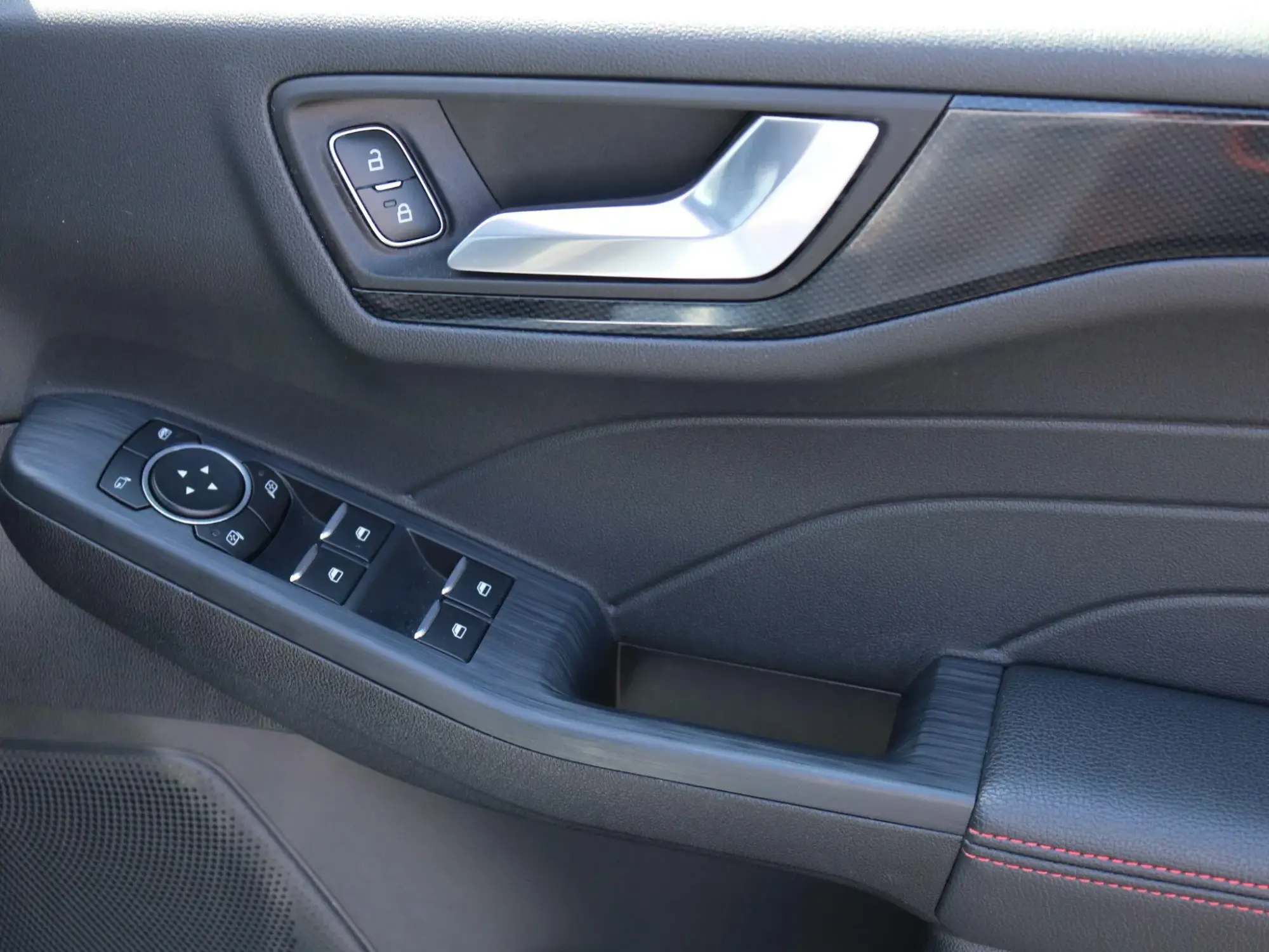 Ford Kuga Plug-In Hybrid Image 26 Ford Kuga Plug-In Hybrid Image 26