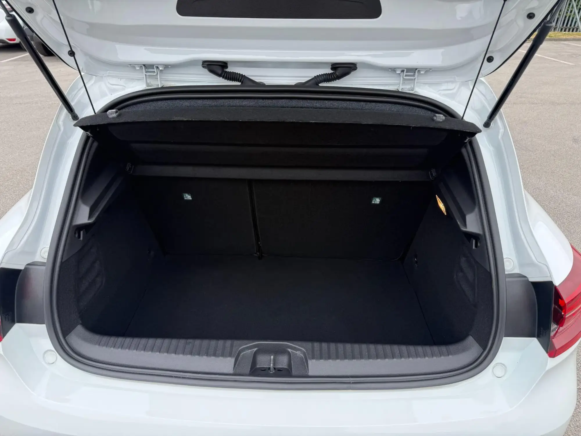 Renault Clio E-Tech Image 16