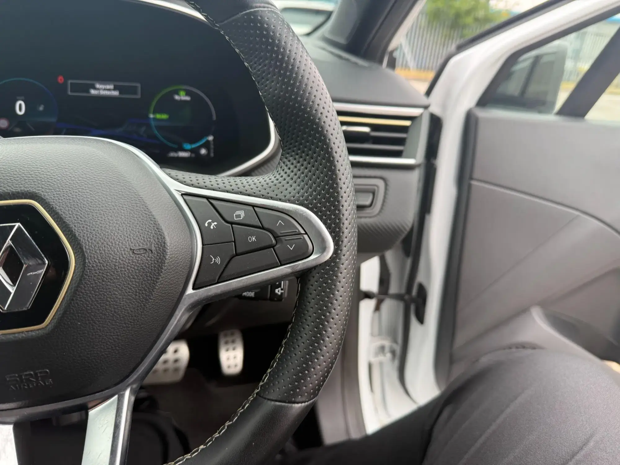 Renault Clio E-Tech Image 18