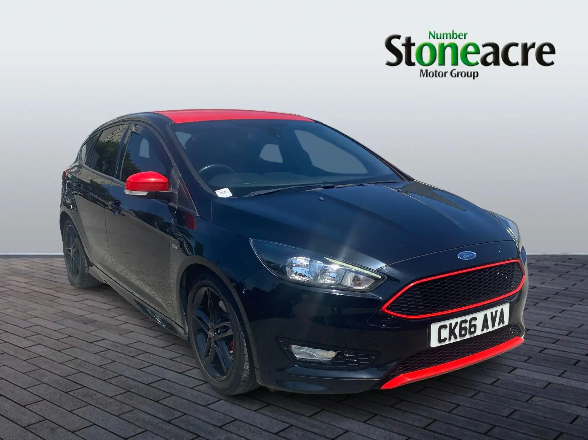 Ford Focus 1.5T EcoBoost Zetec S Black Edition Euro 6 (s/s) 5dr CK66AVA Image 1