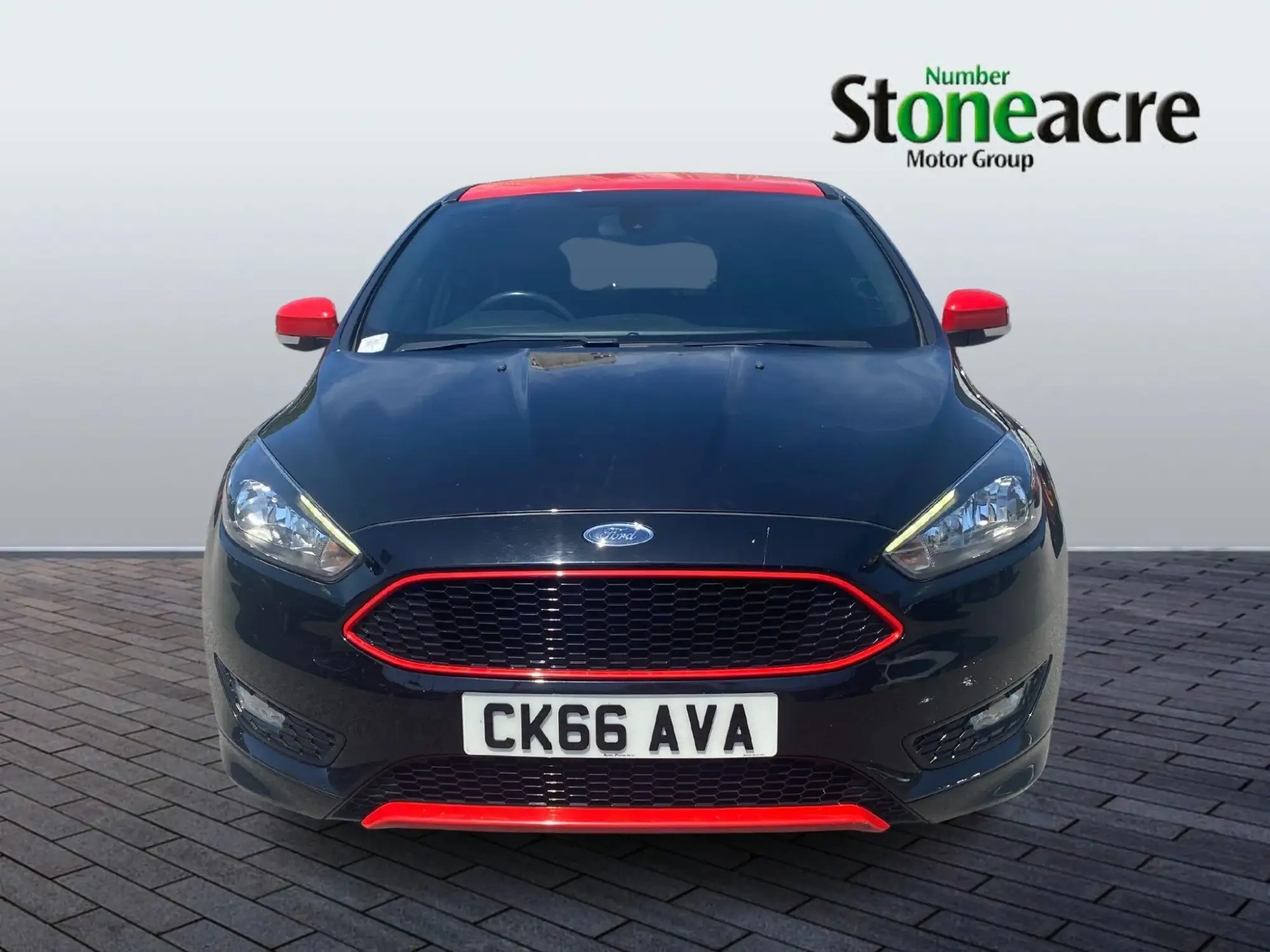 Ford Focus 1.5T EcoBoost Zetec S Black Edition Euro 6 (s/s) 5dr CK66AVA Image 2