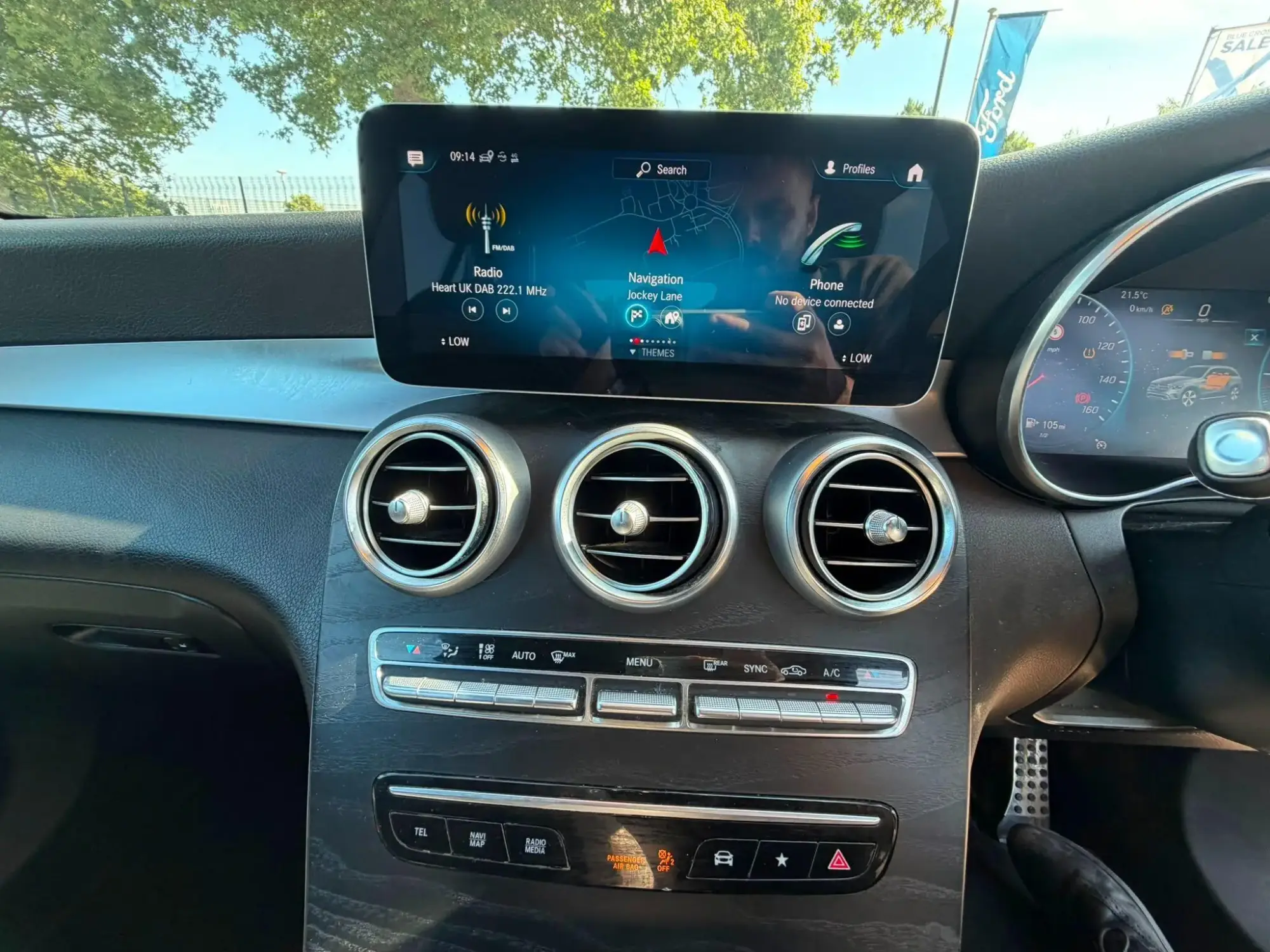 Mercedes-Benz GLC Image 16 Mercedes-Benz GLC Image 16