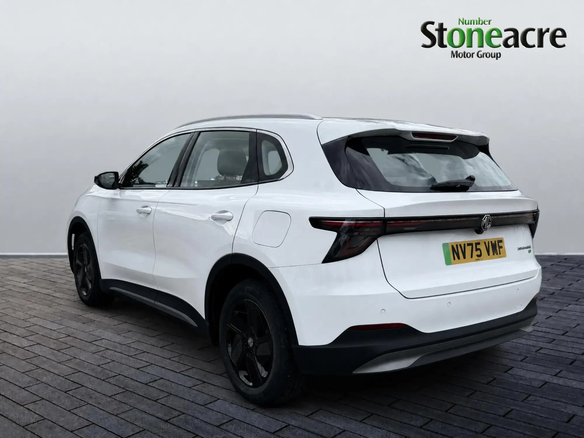 MG S5 EV 64kWh SE Long Range Auto 5dr NV75VWF Image 3