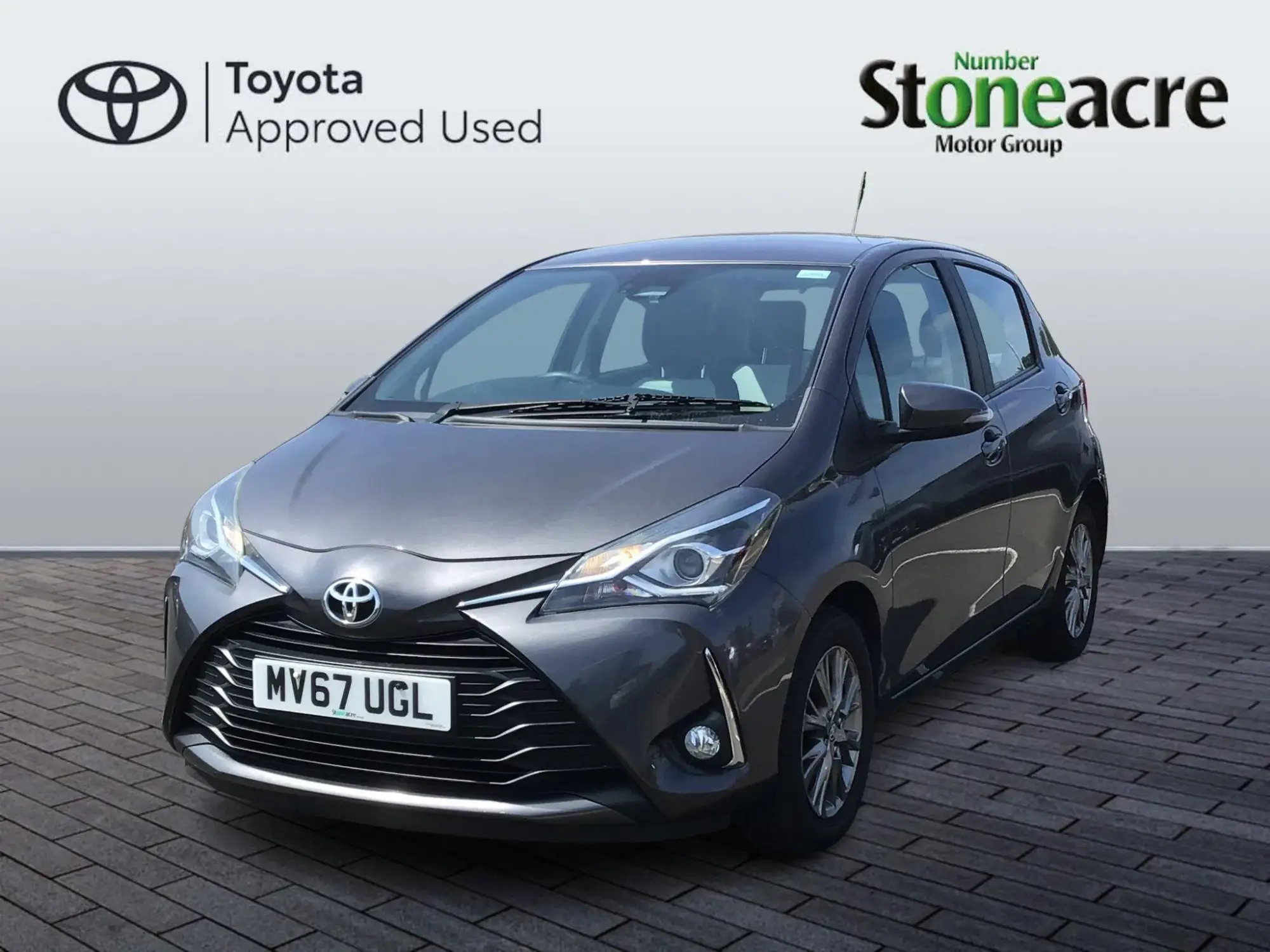 Toyota Yaris 1.5 VVT-i Icon 5dr MV67UGL Image 3