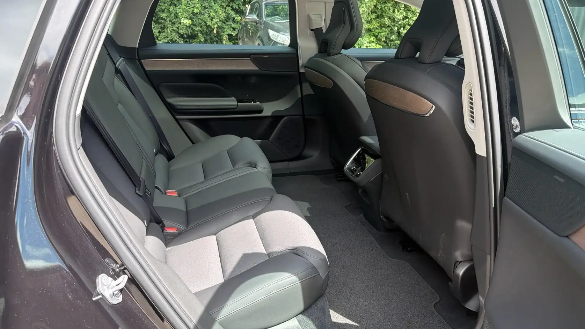 Volvo ES90 Image 6