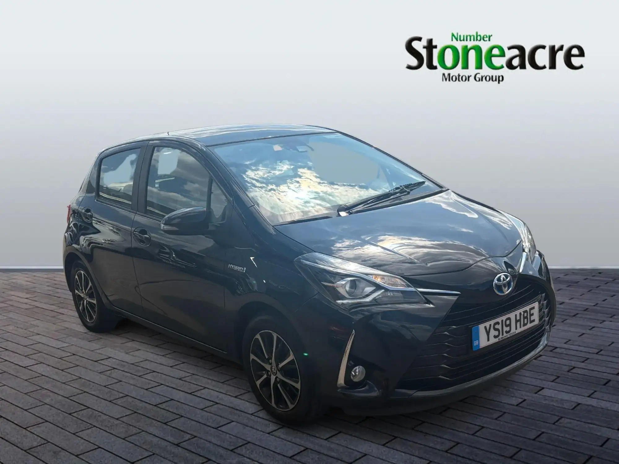 Toyota Yaris 1.5 VVT-h Icon Tech Hatchback 5dr Petrol Hybrid E-CVT Euro 6 (s/s) (100 ps) YS19HBE Image 1