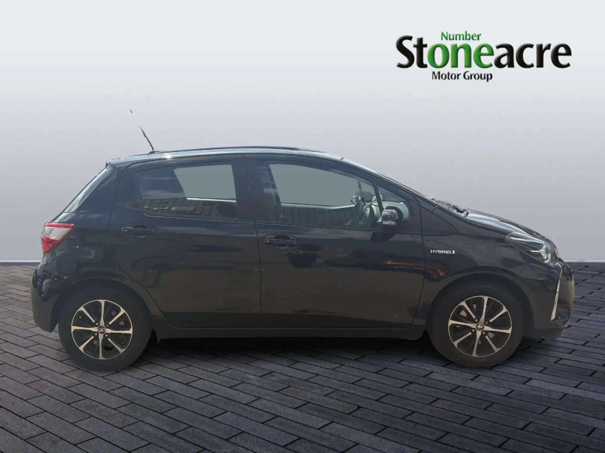 Toyota Yaris 1.5 VVT-h Icon Tech Hatchback 5dr Petrol Hybrid E-CVT Euro 6 (s/s) (100 ps) YS19HBE Image 2