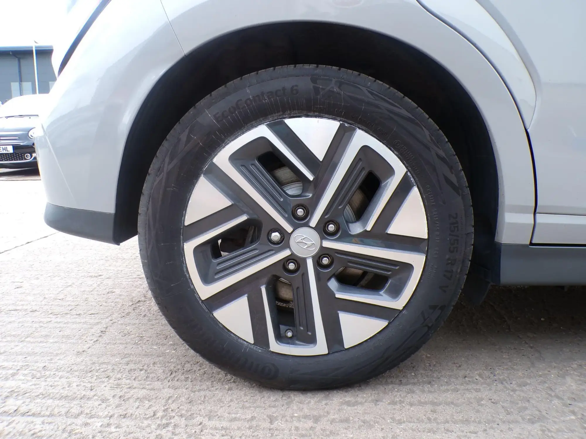 Hyundai KONA Image 9