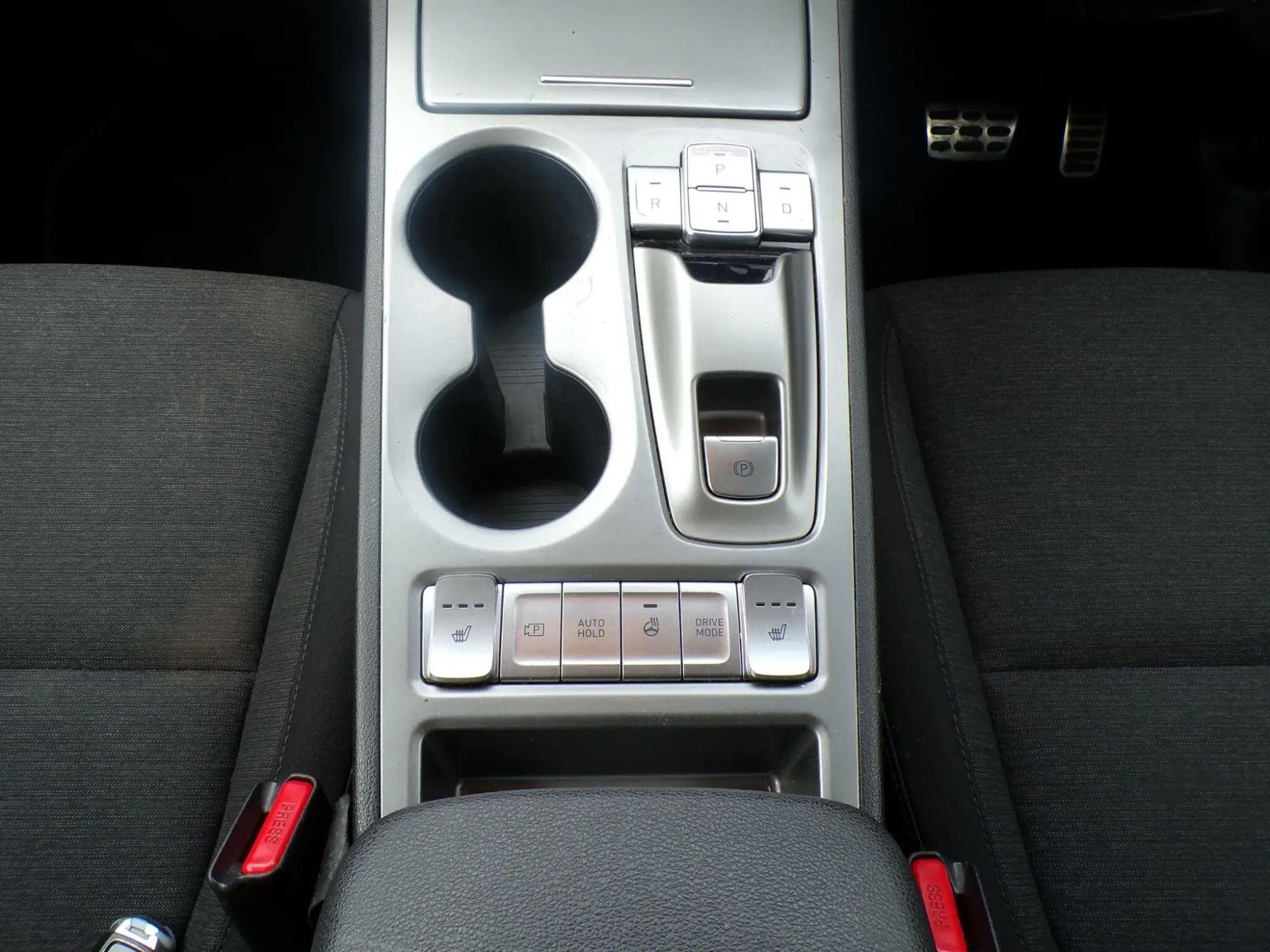 Hyundai KONA Image 19