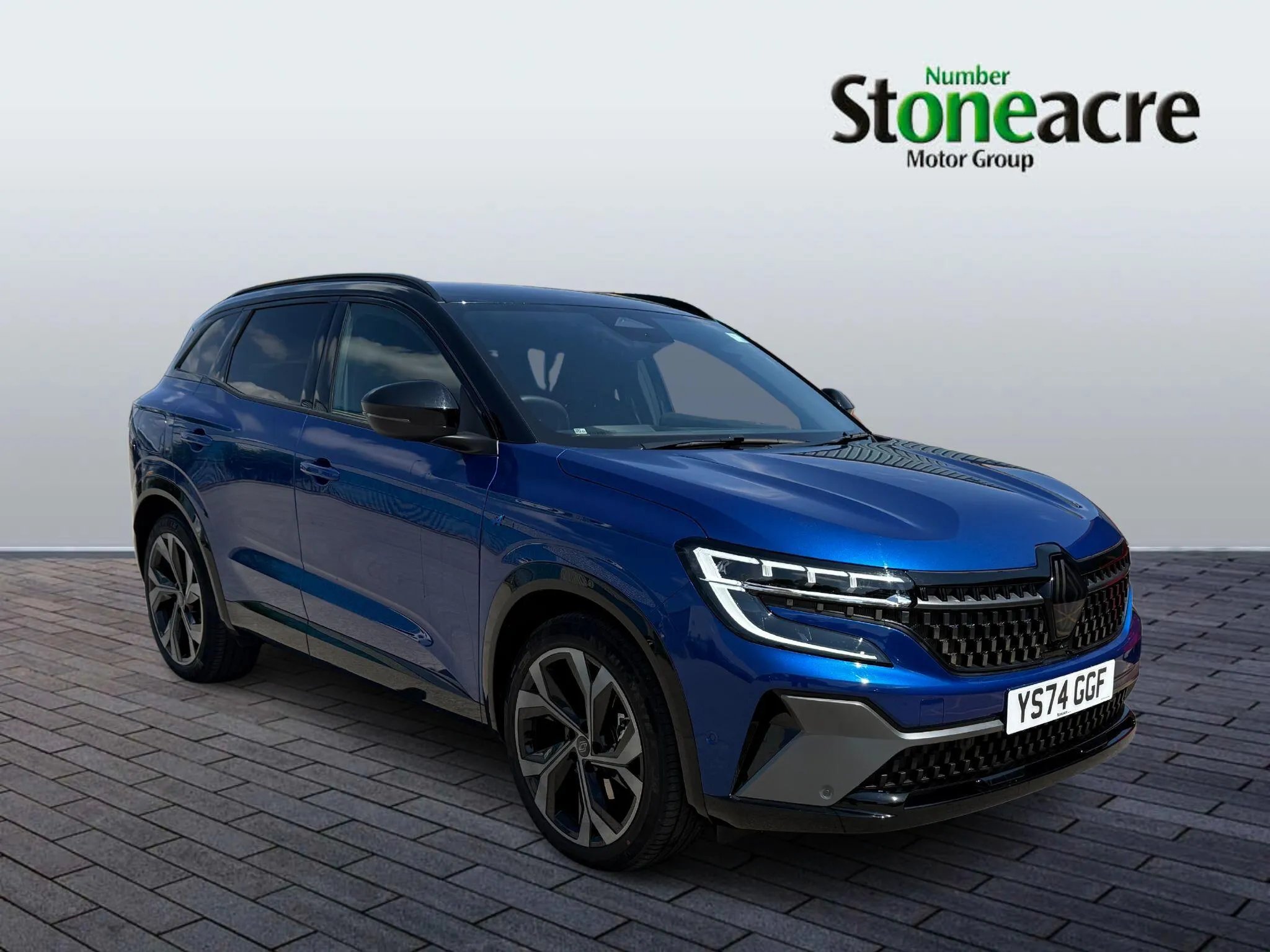 Renault Austral E-Tech listing photo