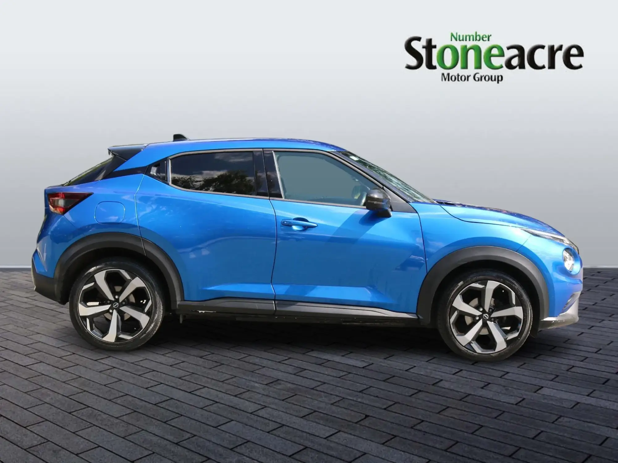 Nissan Juke 1.0 DiG-T 114 Tekna 5dr BJ73UOU Image 2