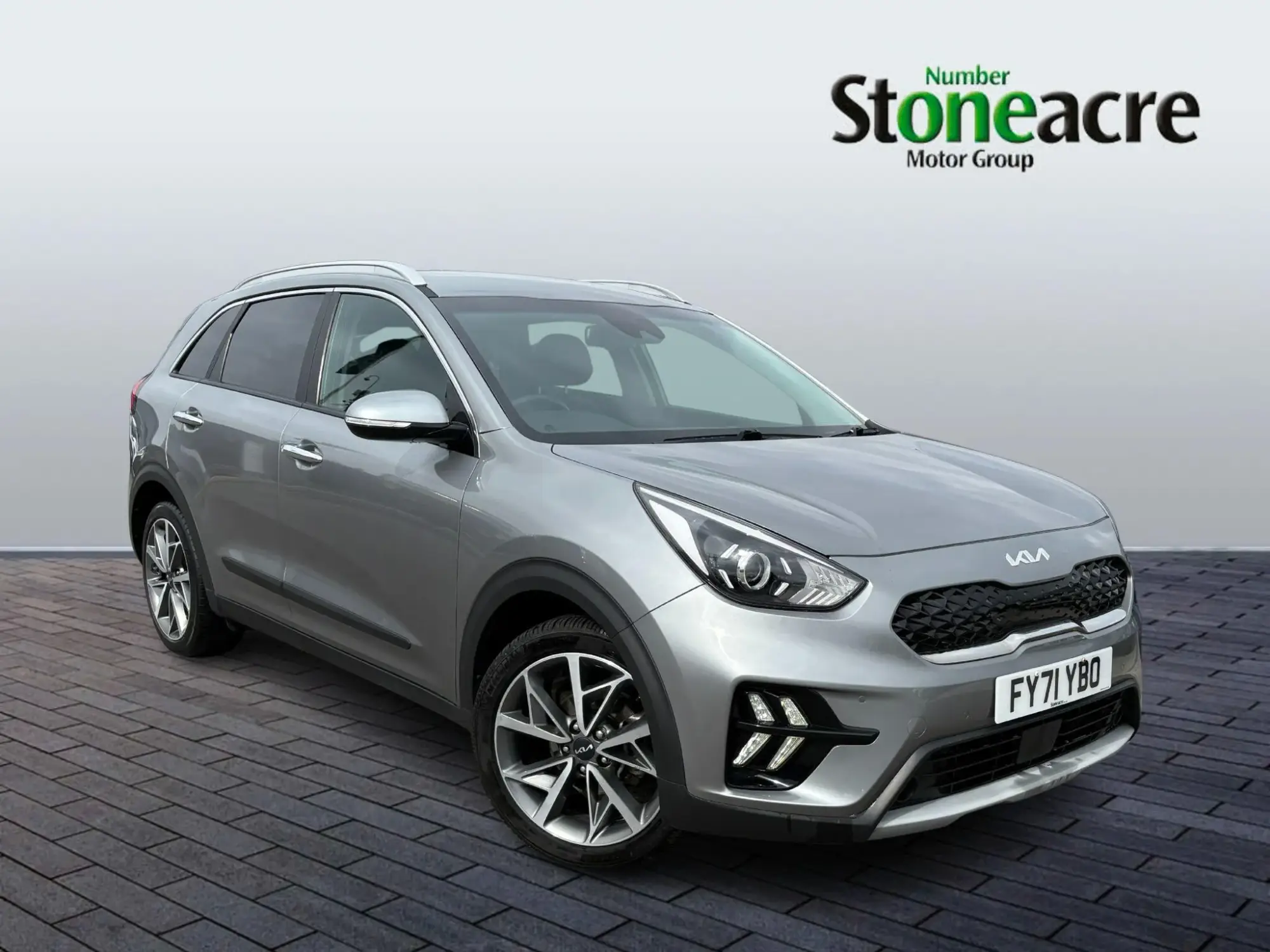 Kia Niro Hybrid 1.6 GDi Hybrid 3 5dr DCT FY71YBO Image 1