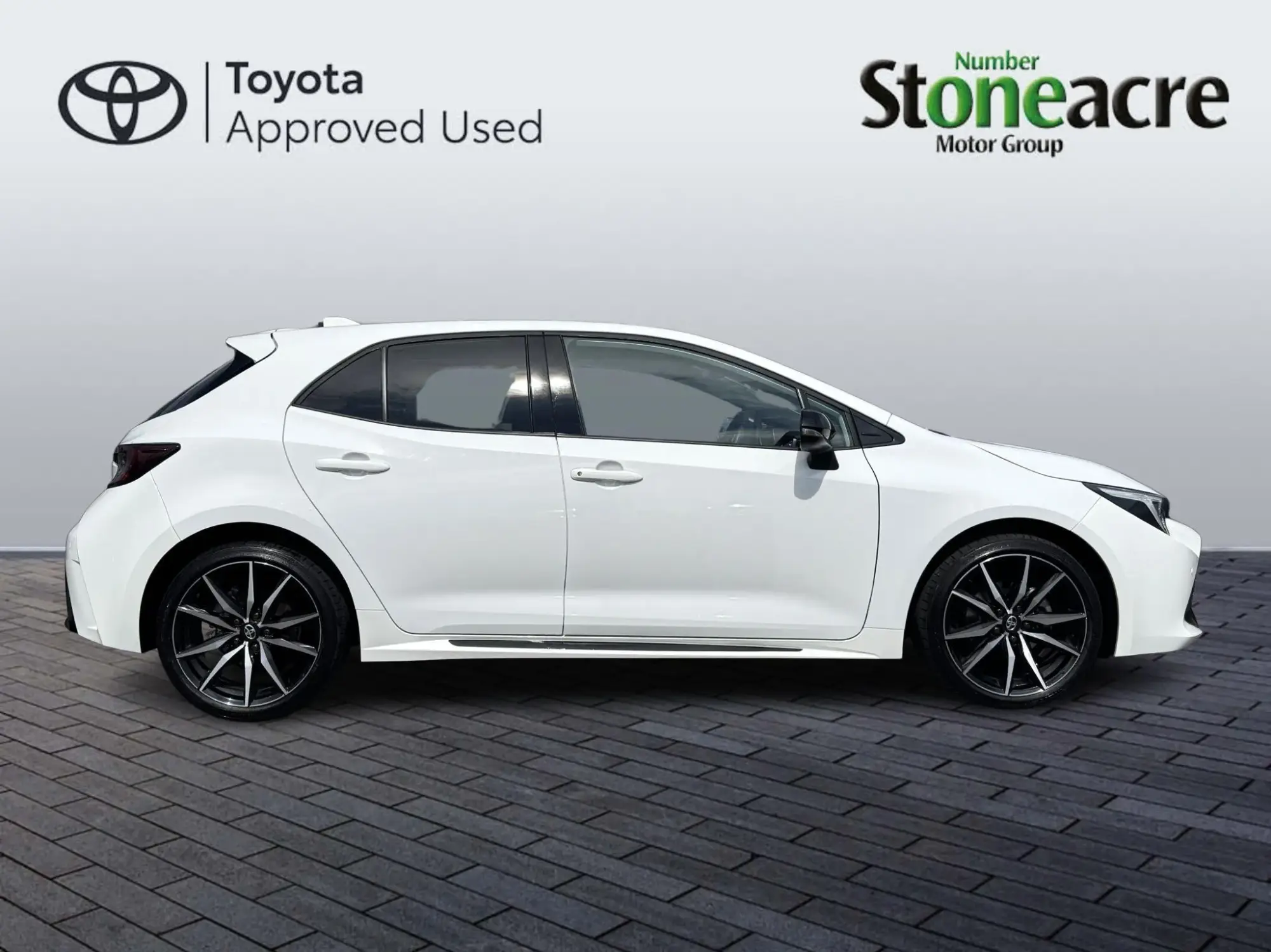Toyota Corolla Hatchback Image 2 Toyota Corolla Hatchback Image 2