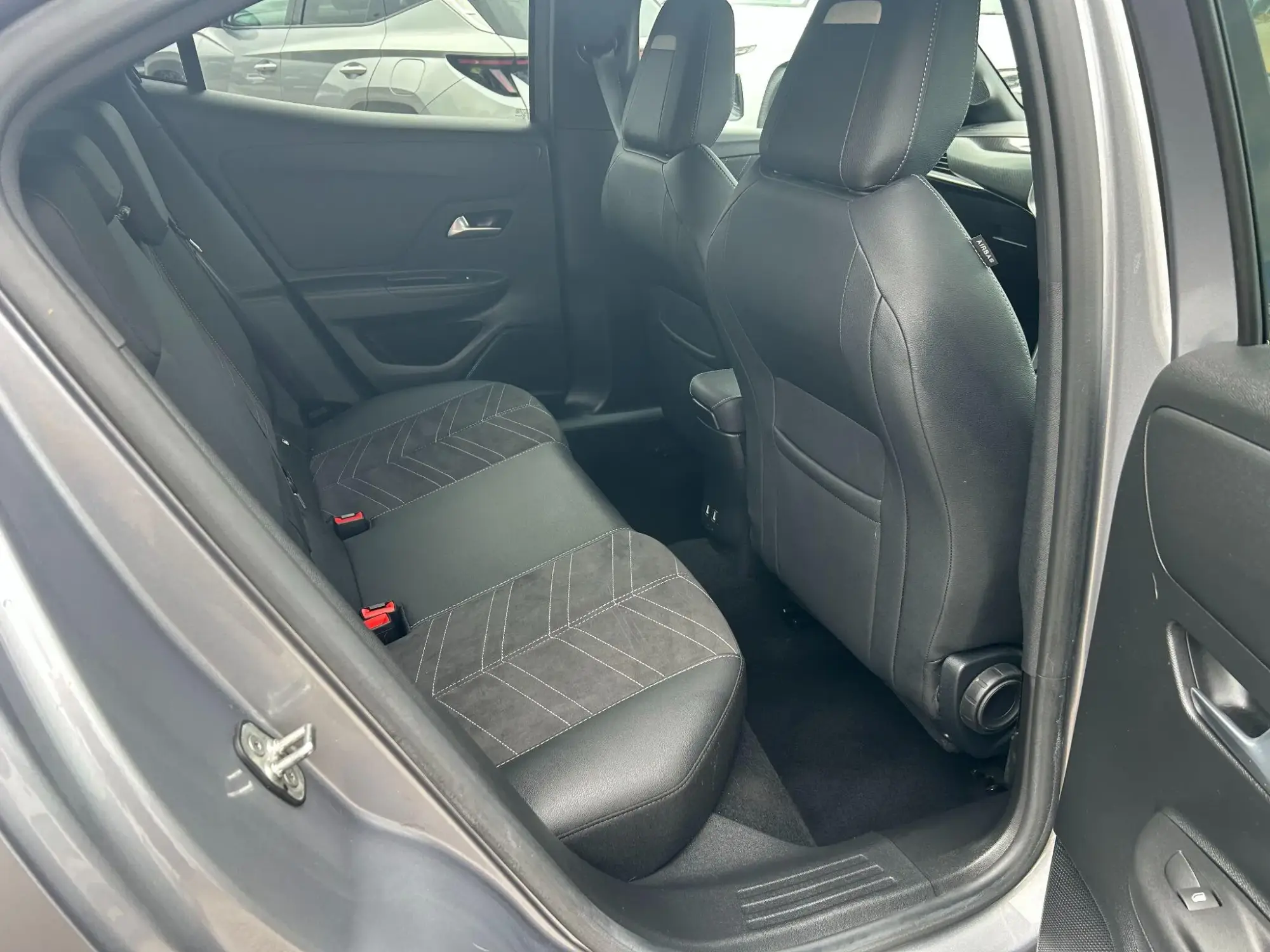 Vauxhall Mokka Image 33 Vauxhall Mokka Image 33