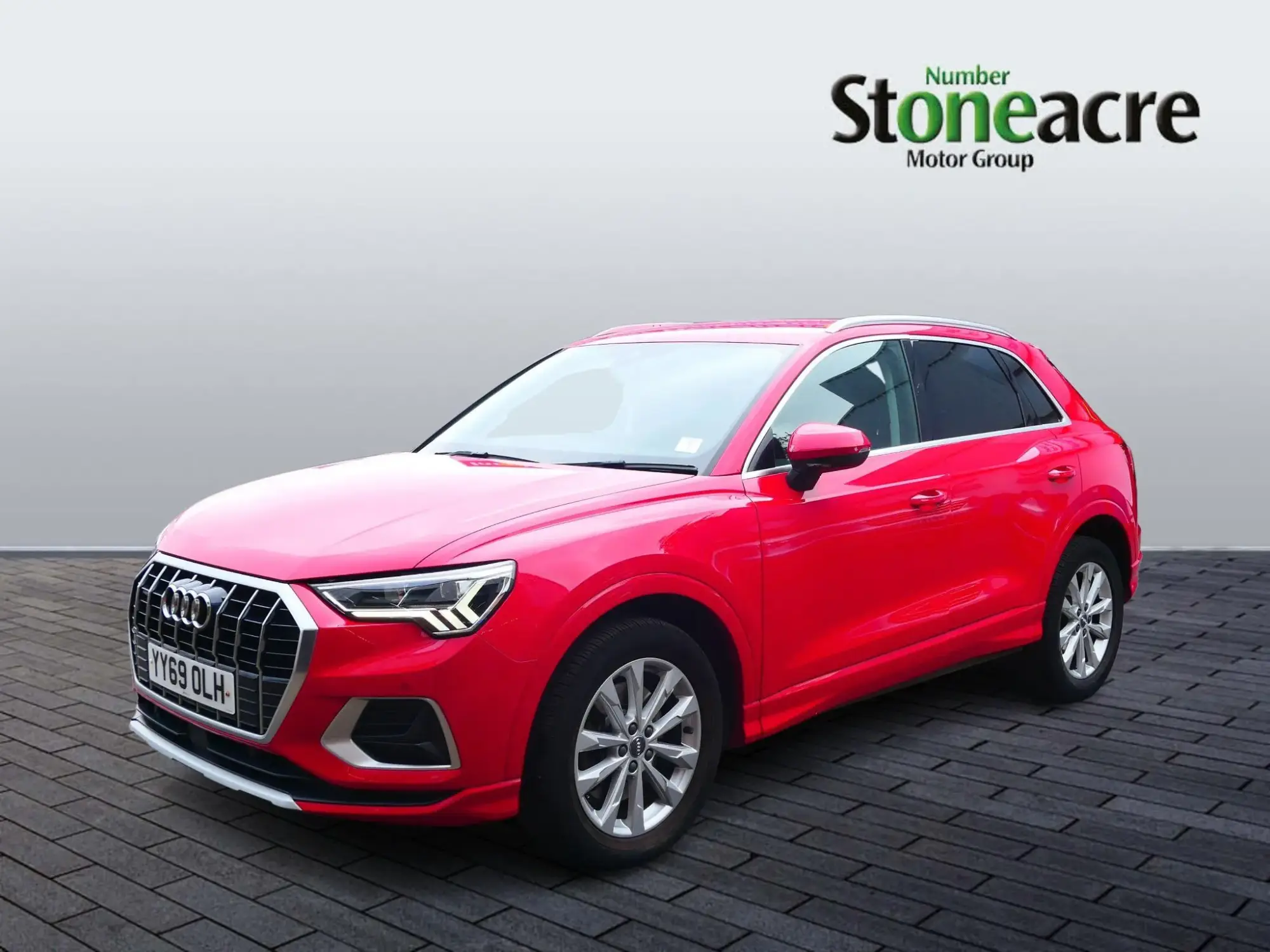 Audi Q3 2.0 TDI 40 Sport S Tronic quattro Euro 6 (s/s) 5dr YY69OLH Image 3
