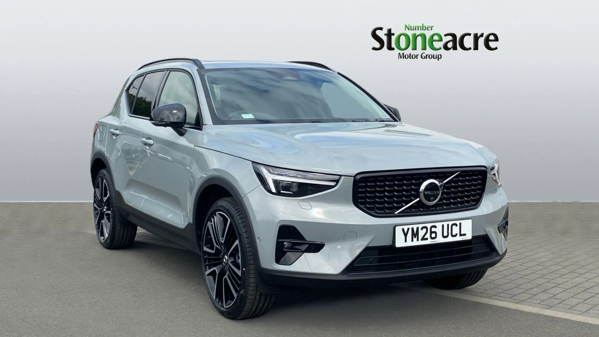 Volvo XC40 listing photo
