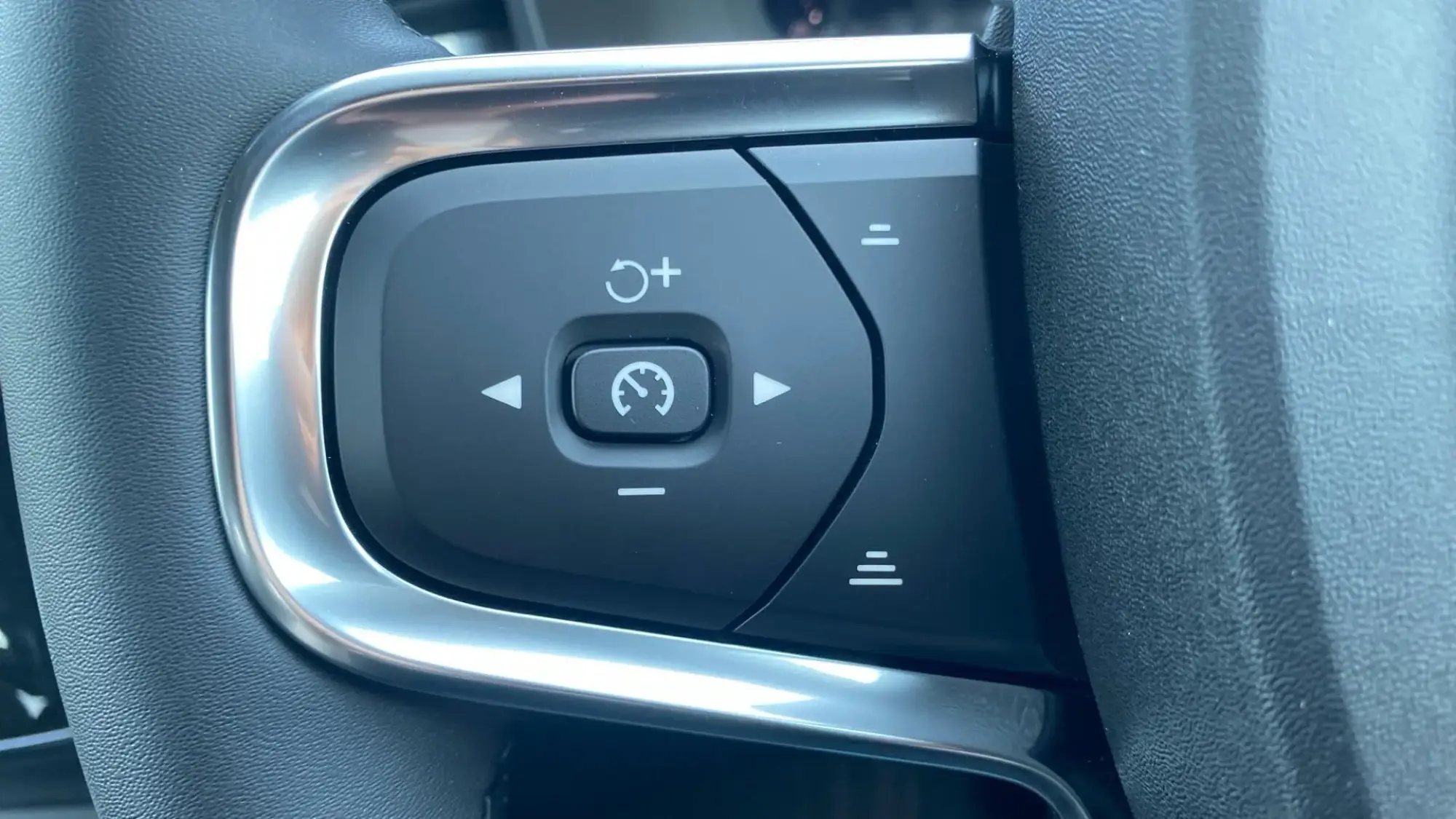 Volvo XC40 Image 17