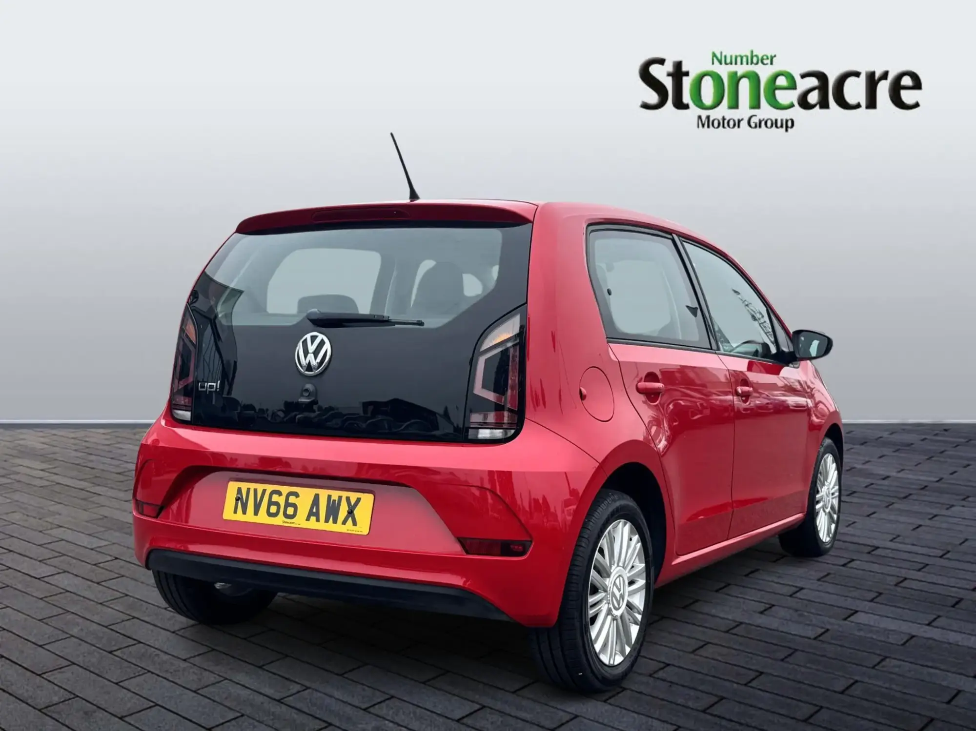 Volkswagen up! 1.0 BlueMotion Tech Move up! Euro 6 (s/s) 5dr NV66AWX Image 3