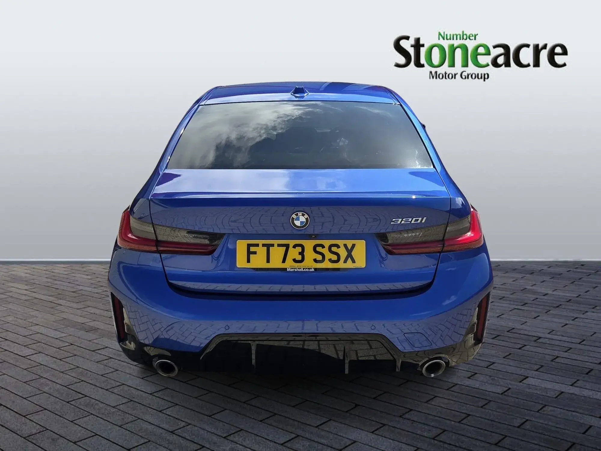 BMW 3 Series Image 4 BMW 3 Series Image 4