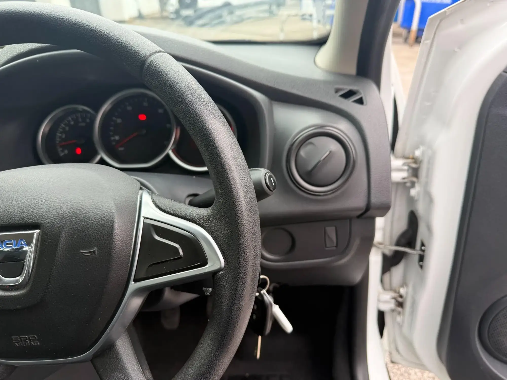 Dacia Sandero Image 16 Dacia Sandero Image 16
