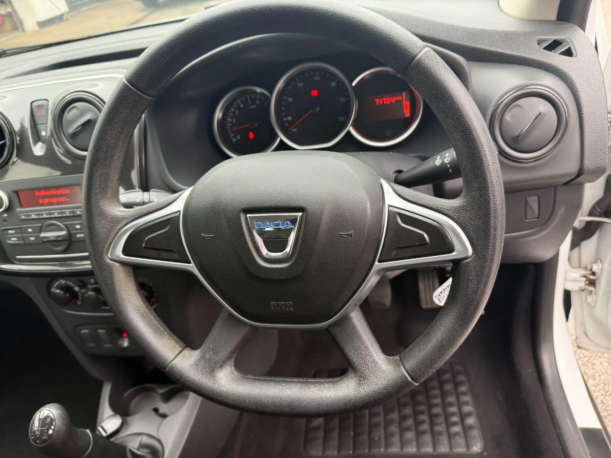 Dacia Sandero Image 24 Dacia Sandero Image 24