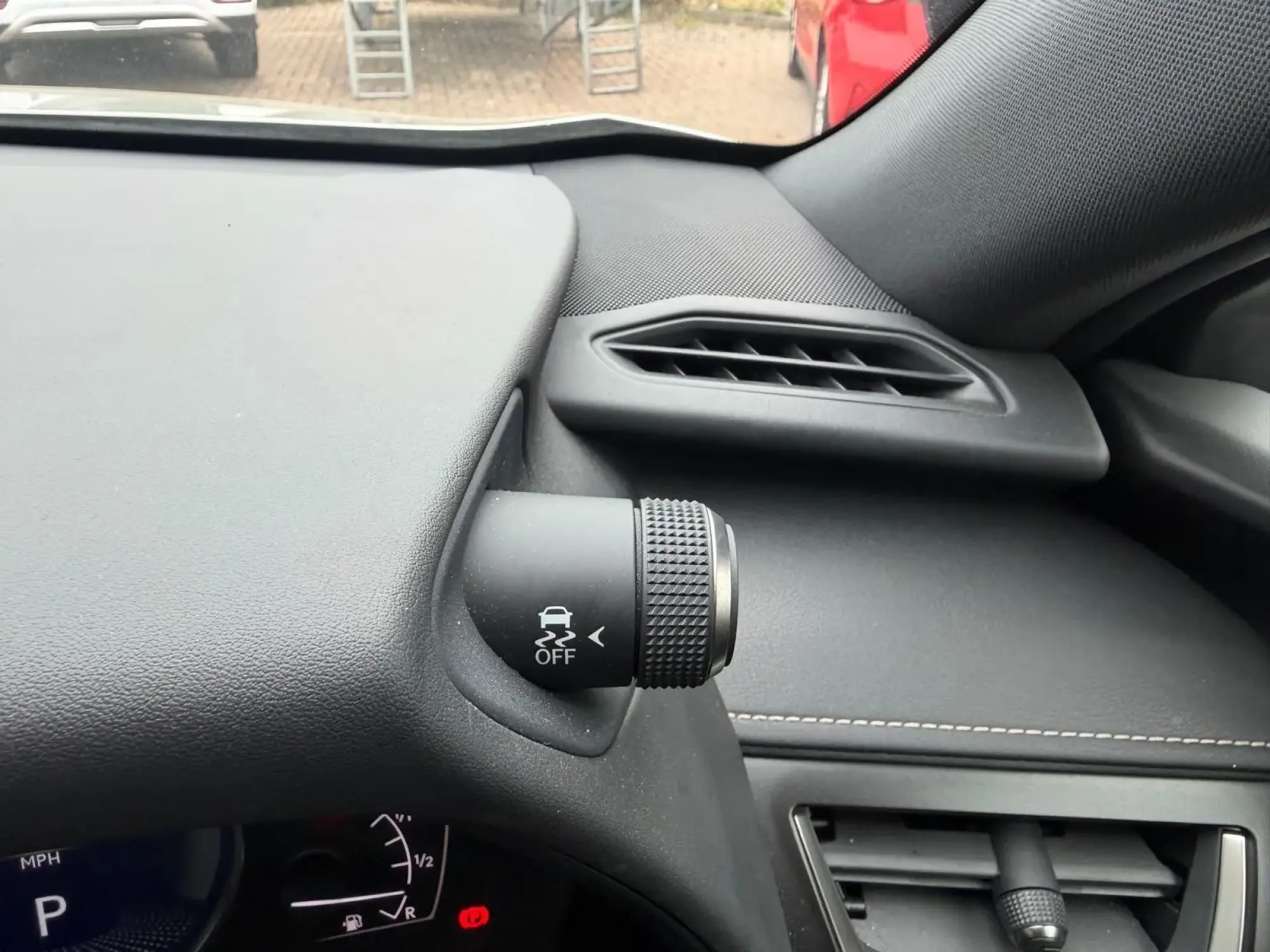 Lexus UX Self-Charging Hybrid Image 14
